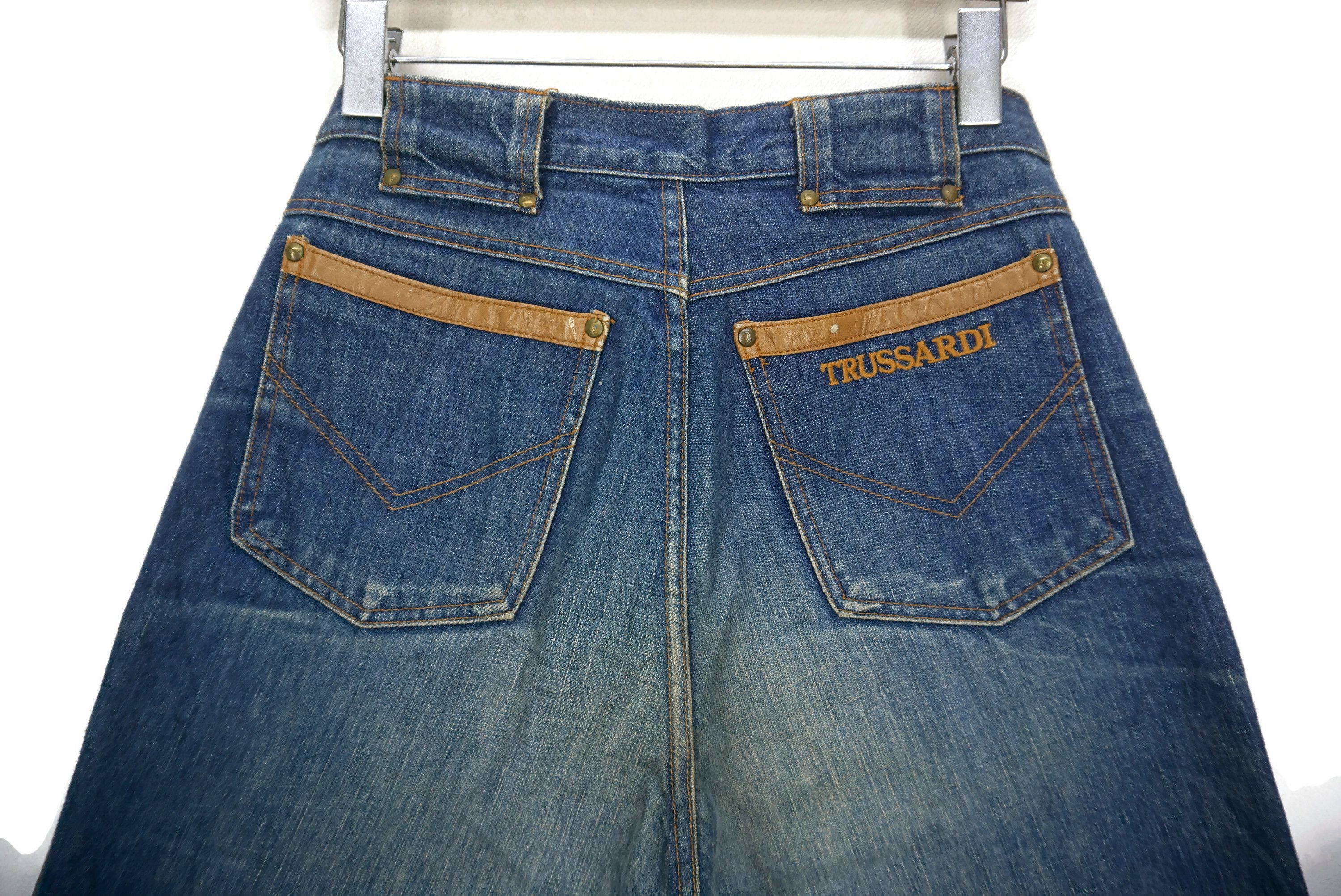 Trussardi Vintage Jeans Size W32xL30 High-Waisted Embroidered Logo Size US 32 / EU 48 - 8 Thumbnail