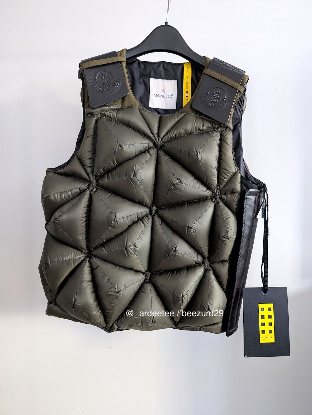 Moncler Genius × Pharrell *NEW* RARE PHARRELL HOLLY QUILTED PUFFER DOWN VEST FW23 Size US M / EU 48-50 / 2 - 1 Thumbnail
