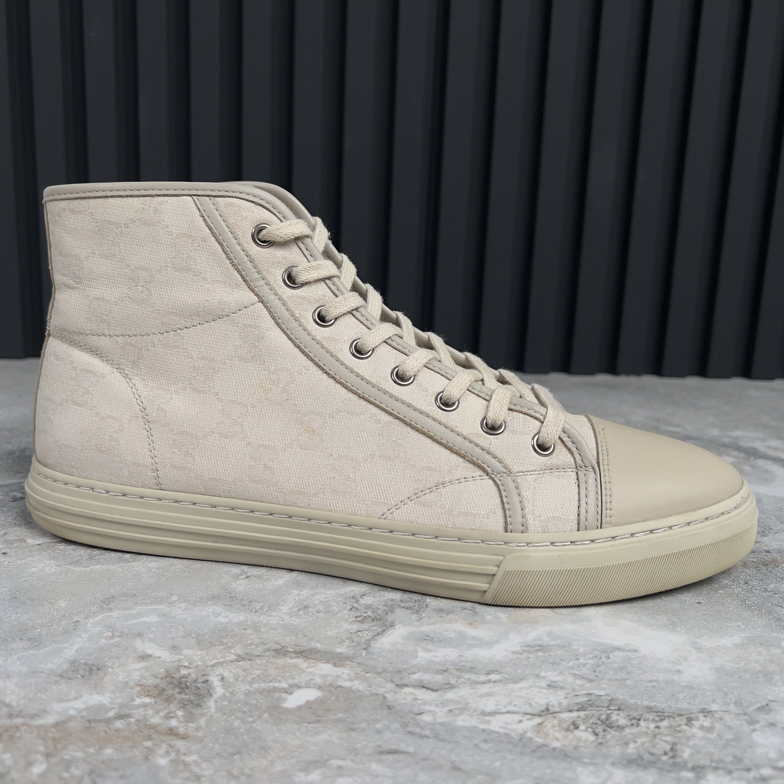 Gucci Gucci GG Monogram High Sneakers White Fabric Size US 9.5 / EU 42-43 - 1 Thumbnail