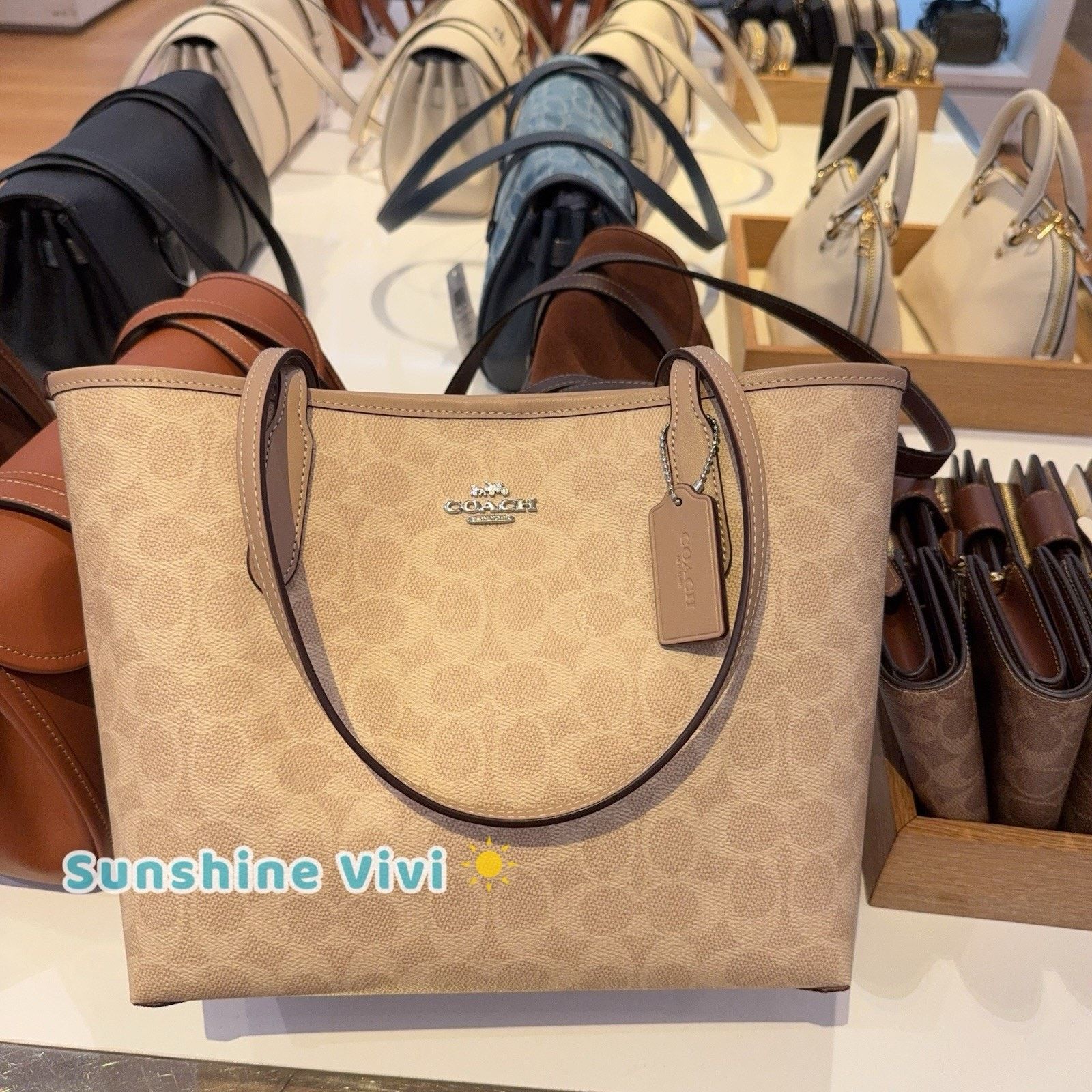 Coach NWT Bundle Coach Medium City Tote CDX82 & CZ633 Motif Chain Size ONE SIZE - 5 Thumbnail