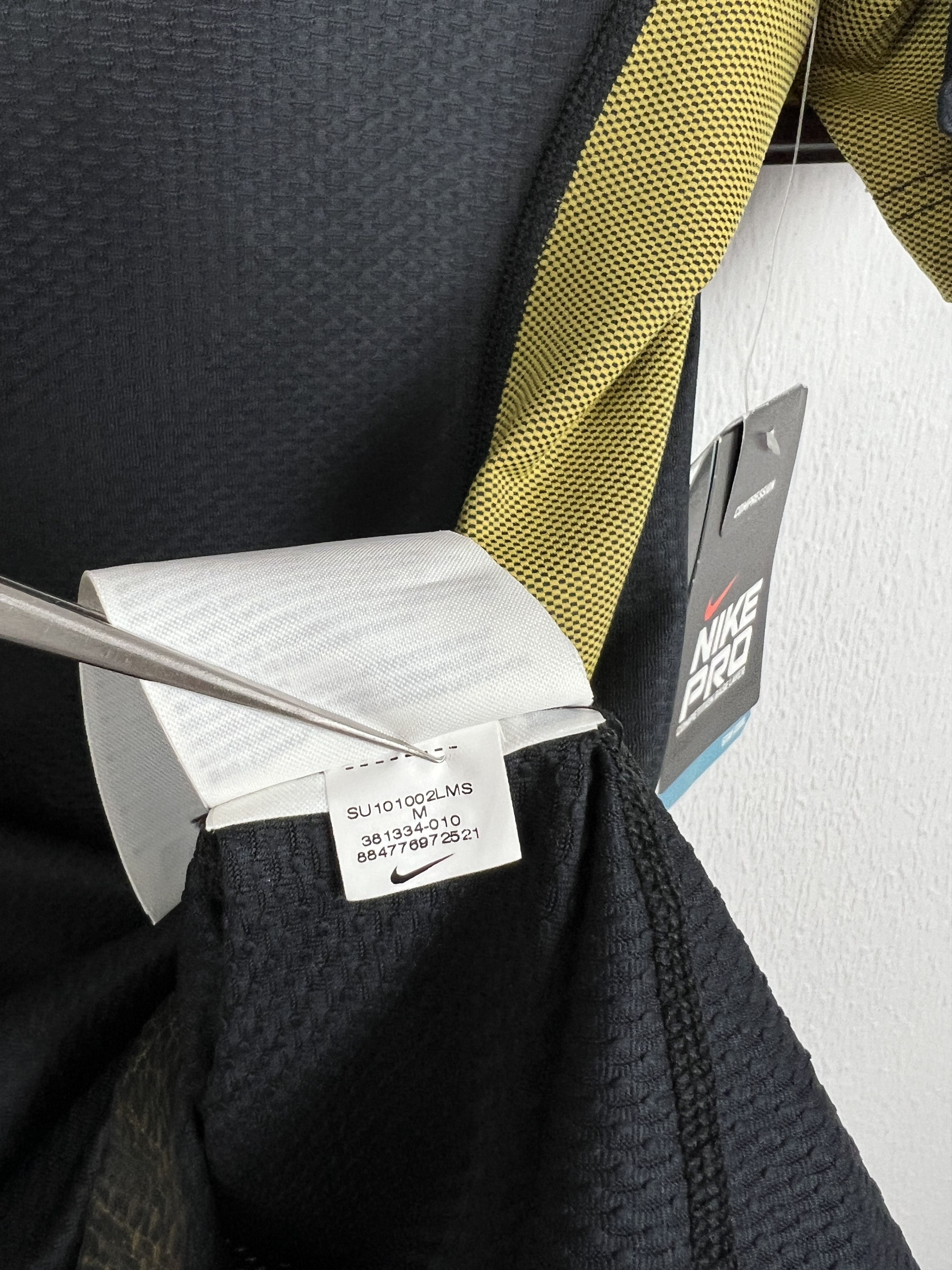 Nike Pro Brazil Football Player Compression Training Shirt Jersey Size US M / EU 48-50 / 2 - 8 Thumbnail