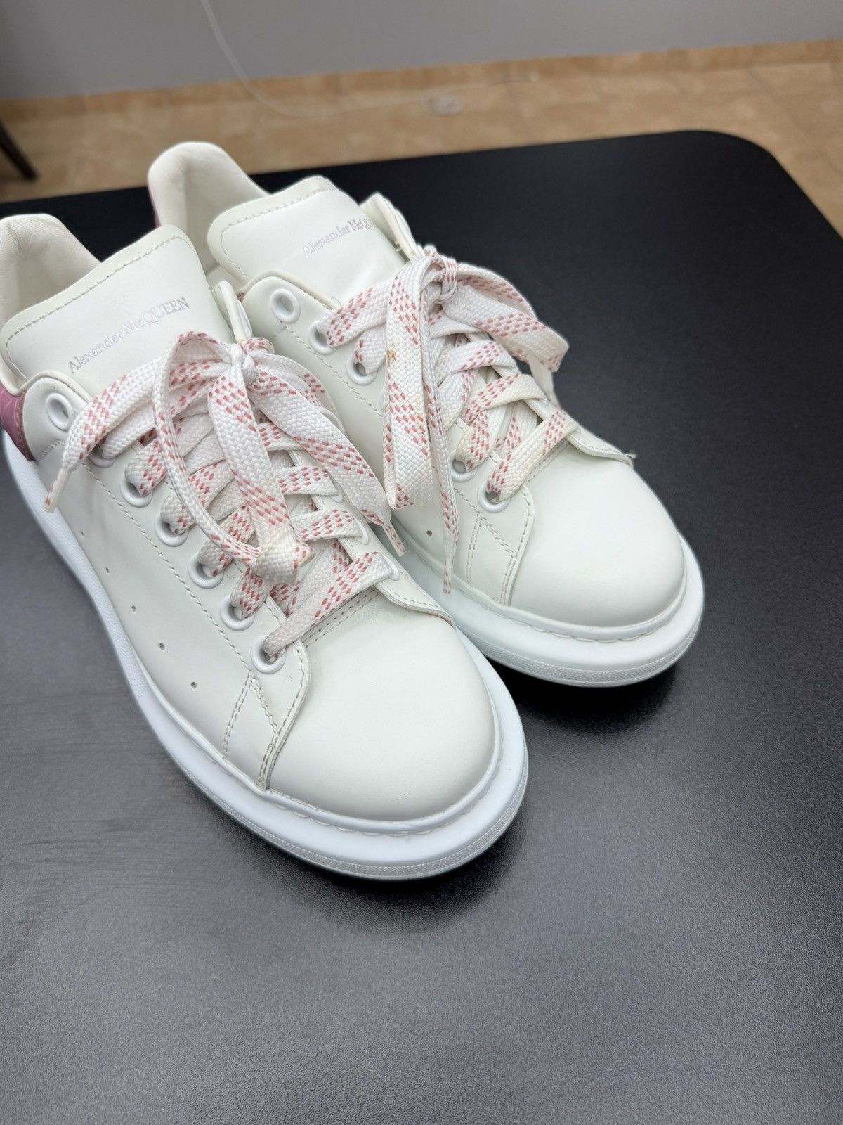 Alexander McQueen MCQUEEN Oversized Womens White Pink Sneakers Size 39.5 / 9.5 Size US 9 / IT 39 - 6 Thumbnail