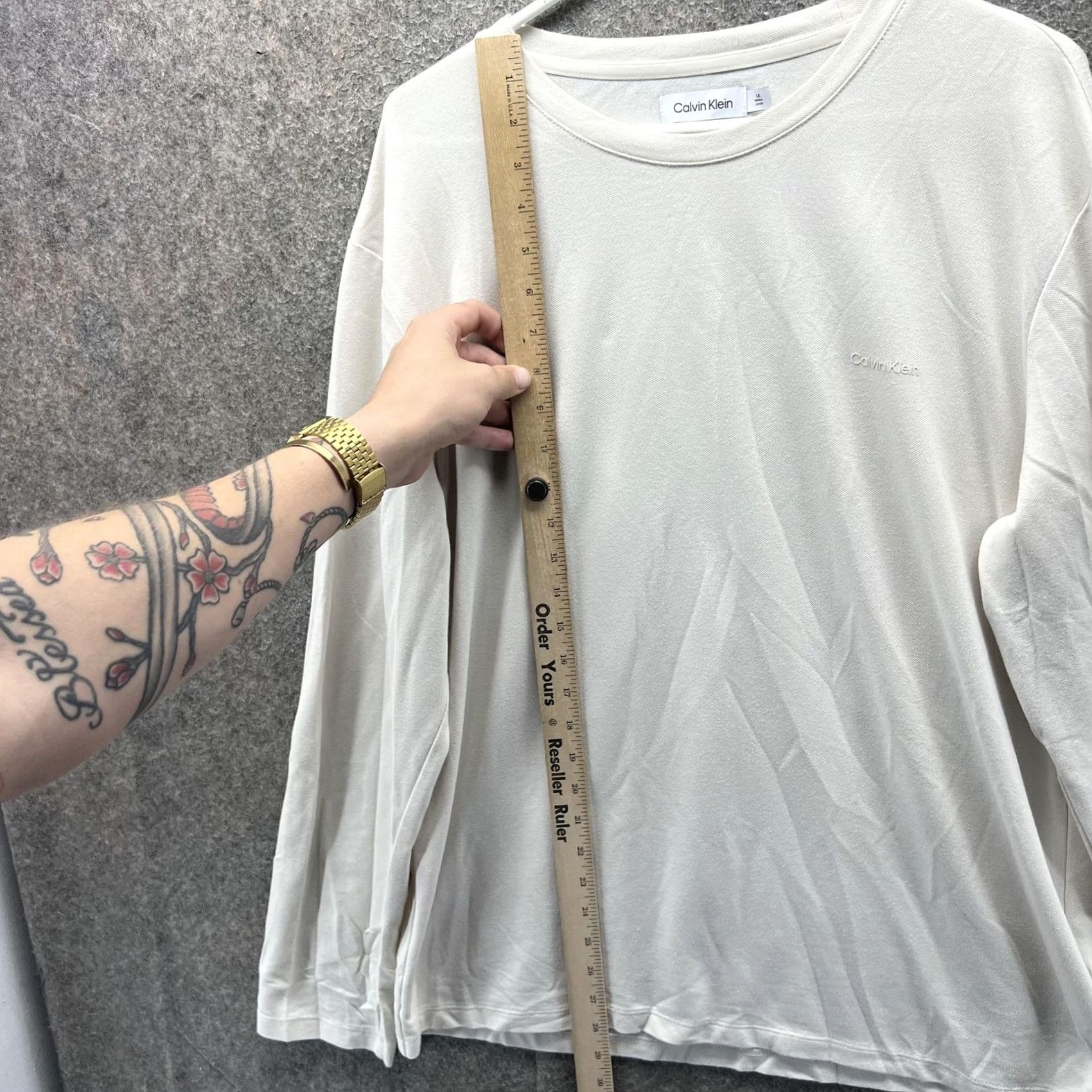 Calvin Klein Calvin Klein Shirt Mens Large White Long Sleeve Crewneck Cotton Blend Casual Size US L / EU 52-54 / 3 - 6 Thumbnail