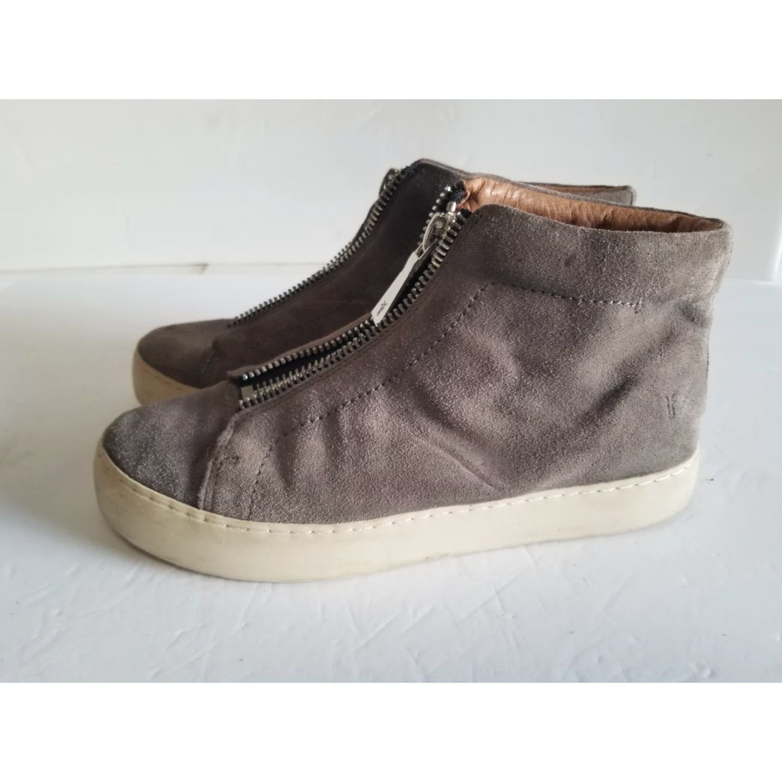 Frye Frye Lena Boots Womens Gray Suede Zipper Front Size 8 M Boots Women Gray Suede Zipper Front Frye Lena 8M Size US 8 / IT 38 - 5 Thumbnail