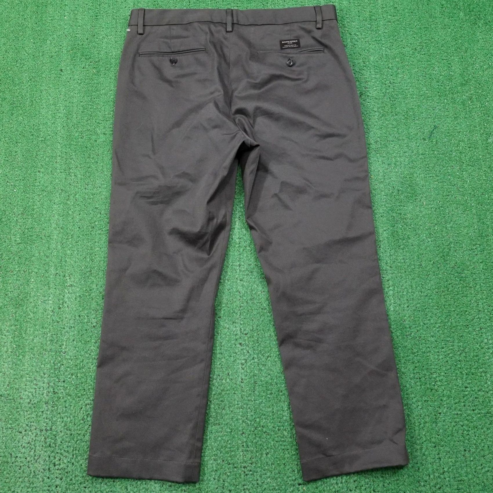 Banana Republic Banana Republic Aiden Slim Fit Chino Pants Mens 36x27 Gray Cotton Polyester Spandex Slim Flat Front Pockets Look Size US 35 - 4 Thumbnail