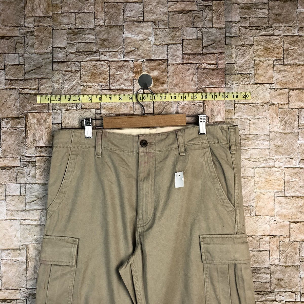 Japanese Brand Uniqlo Cream Cargo Multipocket Pants #A636 Size US 33 - 4 Thumbnail