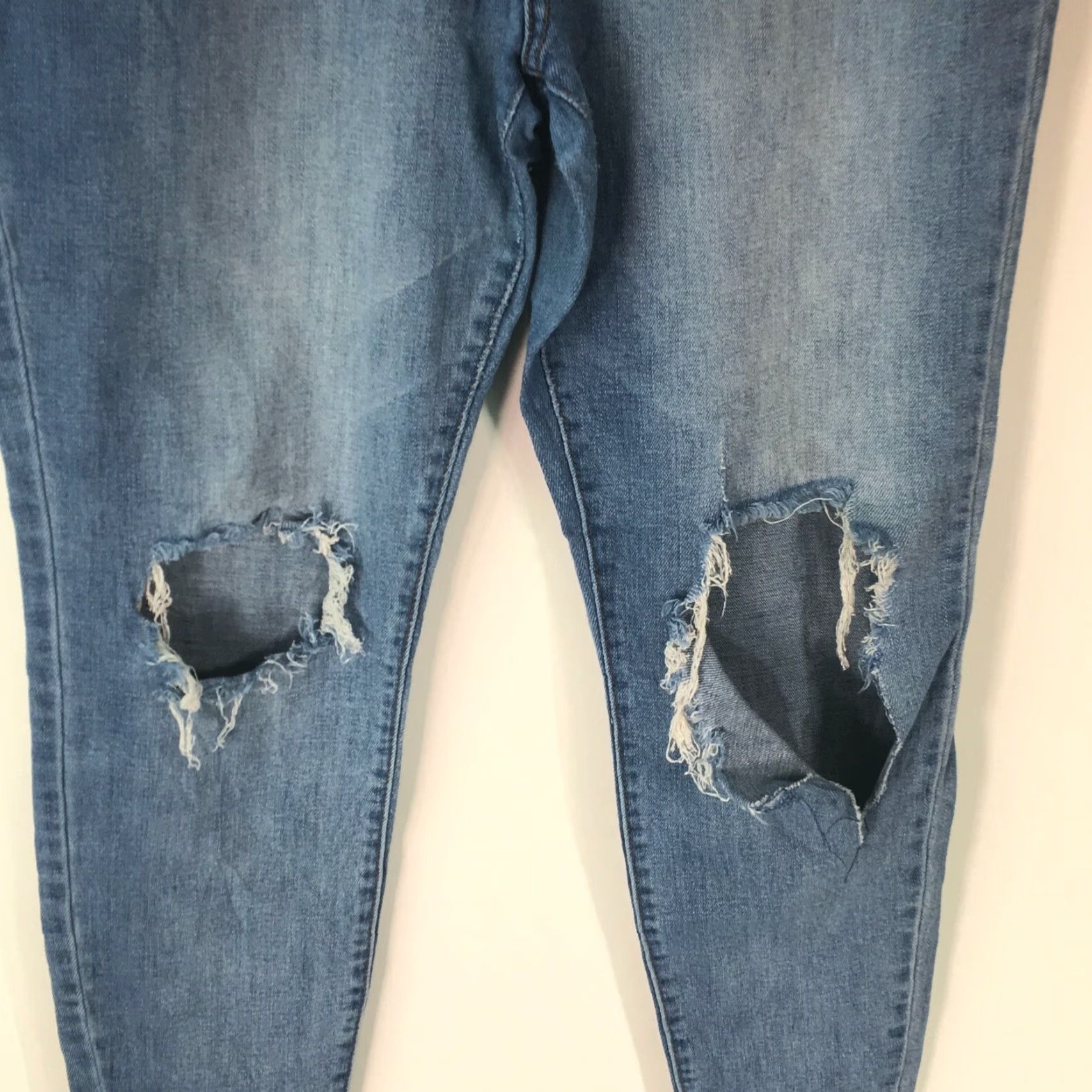 Vintage Wild Fable Jeans Women Size 12 Denim Skinny High Rise 34W x 28L Blue 5-Pocket Stretch Womens Size 34" / US 12 / IT 48 - 4 Thumbnail