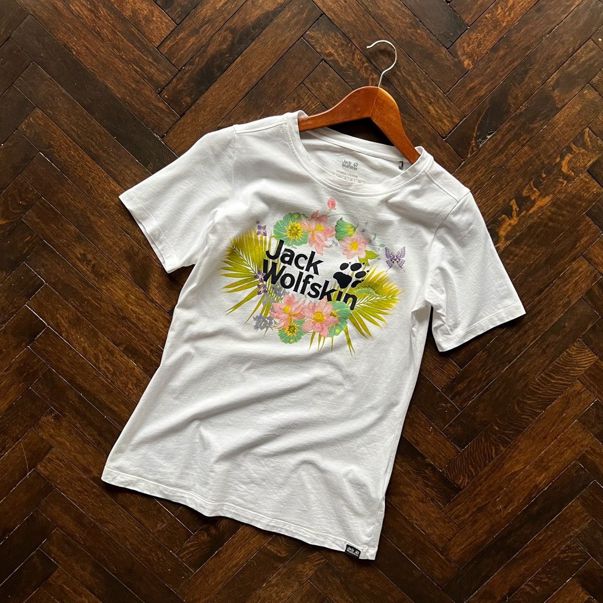 Jack Wolfskin Jack Wolfskin Womens White Short Sleeve Tee Paradise Logo Size S / US 4 / IT 40 - 1 Thumbnail