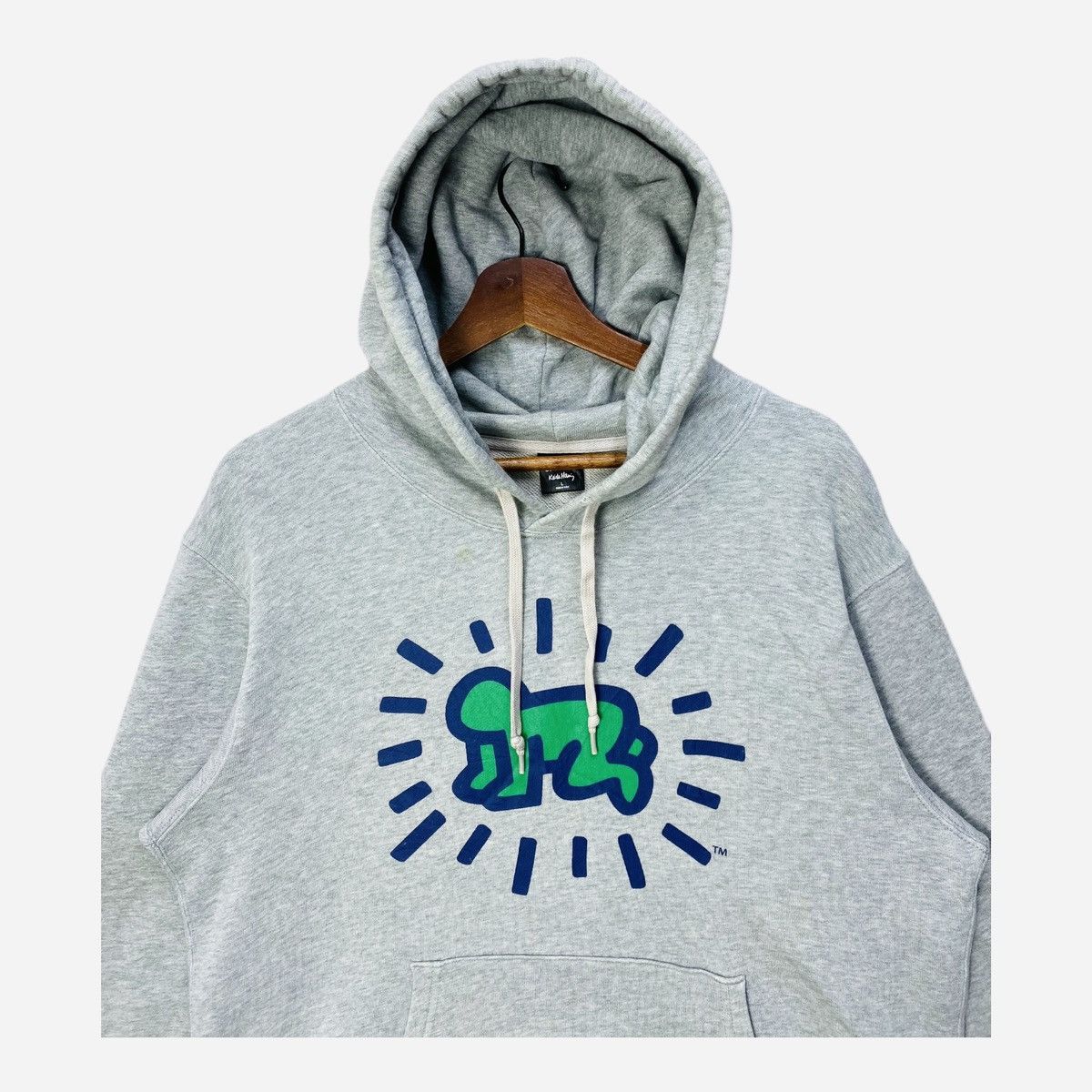 Keith Haring Keith Haring X Uniqlo Hoodie Big Logo Pullover Jumper Size L Size US L / EU 52-54 / 3 - 2 Thumbnail