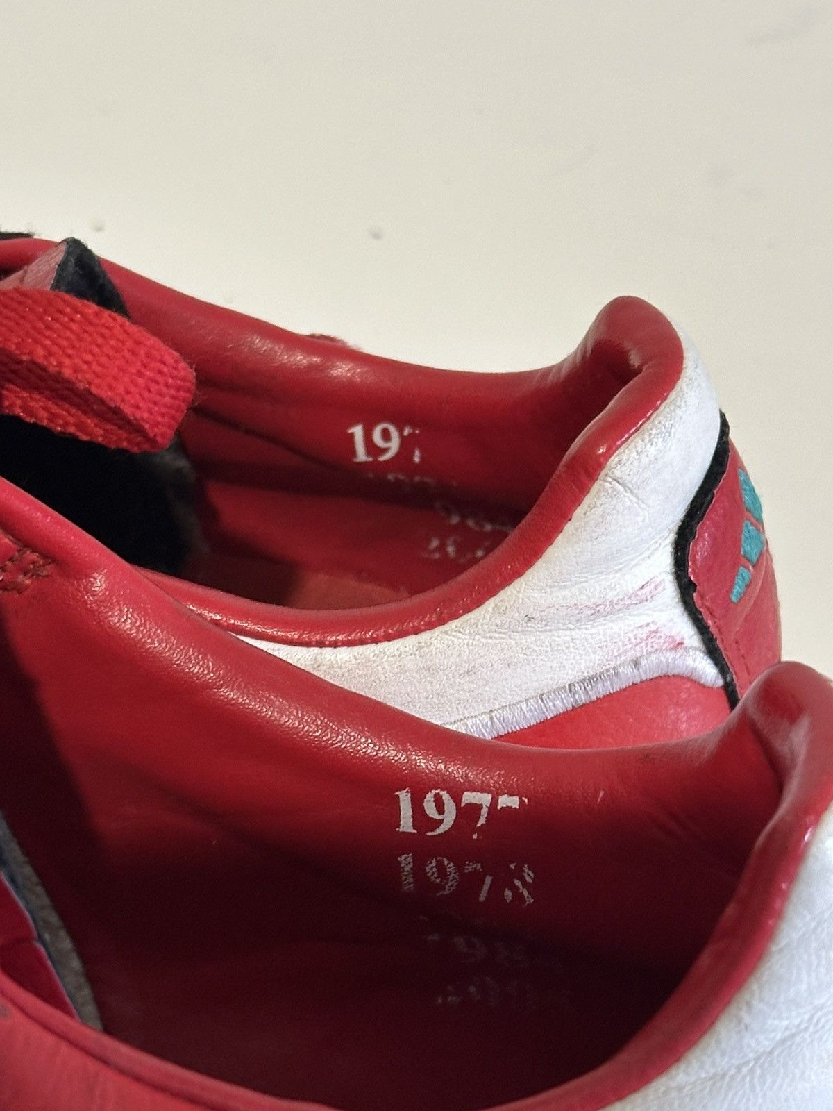 Adidas Adidas Liverpool Size US 7 / EU 40 - 7 Thumbnail
