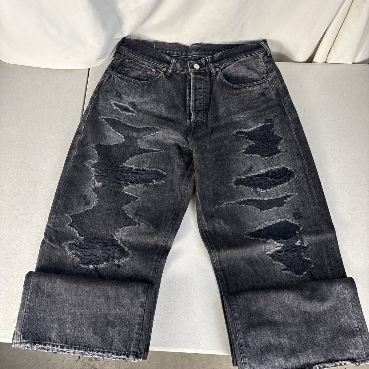 HIDDEN HIDDEN NY Trashed Baggy Denim Jeans size 32 Size US 32 / EU 48 - 1 Thumbnail
