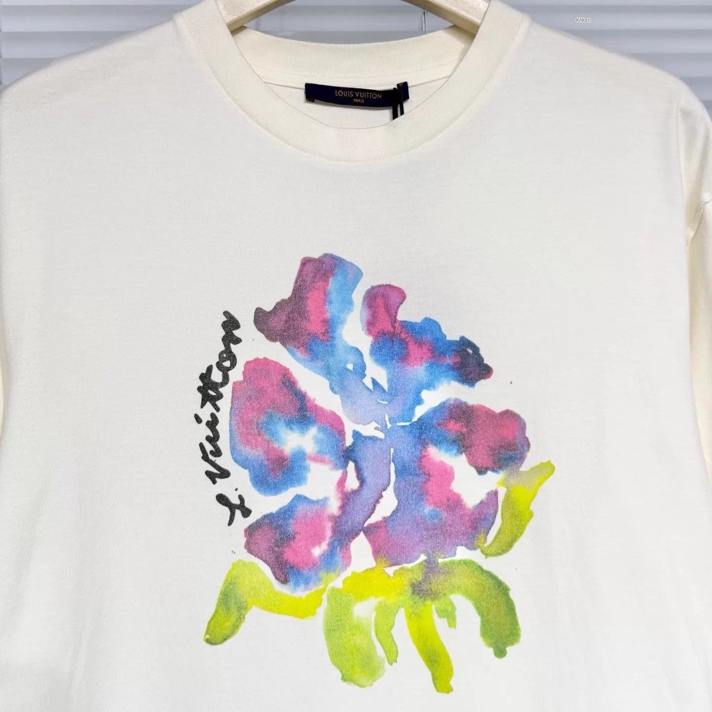 Louis Vuitton White Short Sleeve T-Shirt with Colorful Flower Print Size US M / EU 48-50 / 2 - 3 Thumbnail