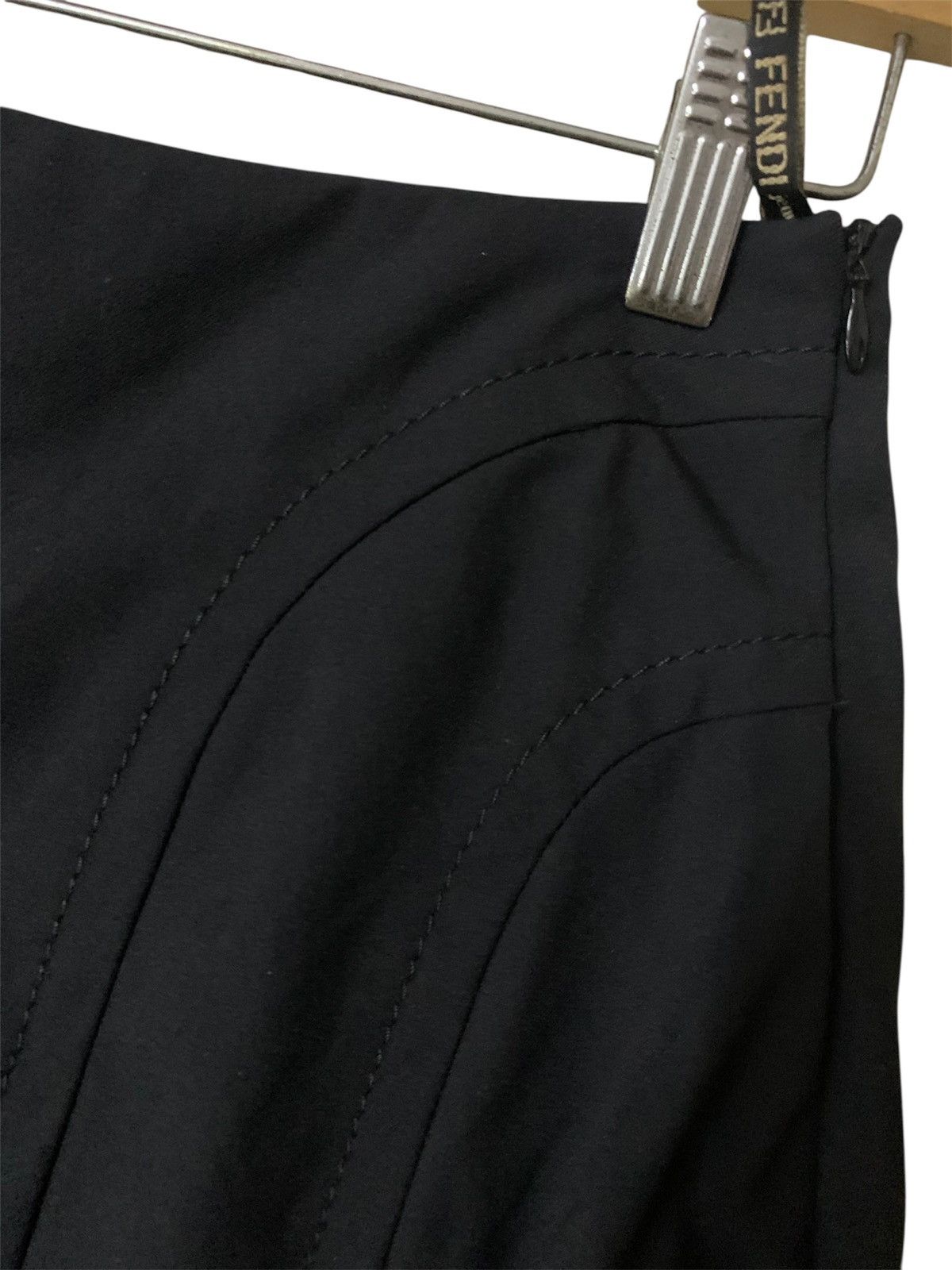 Fendi Fendi Roma Italy Super Black Skirt Size 26" / US 2 / IT 38 - 2 Thumbnail
