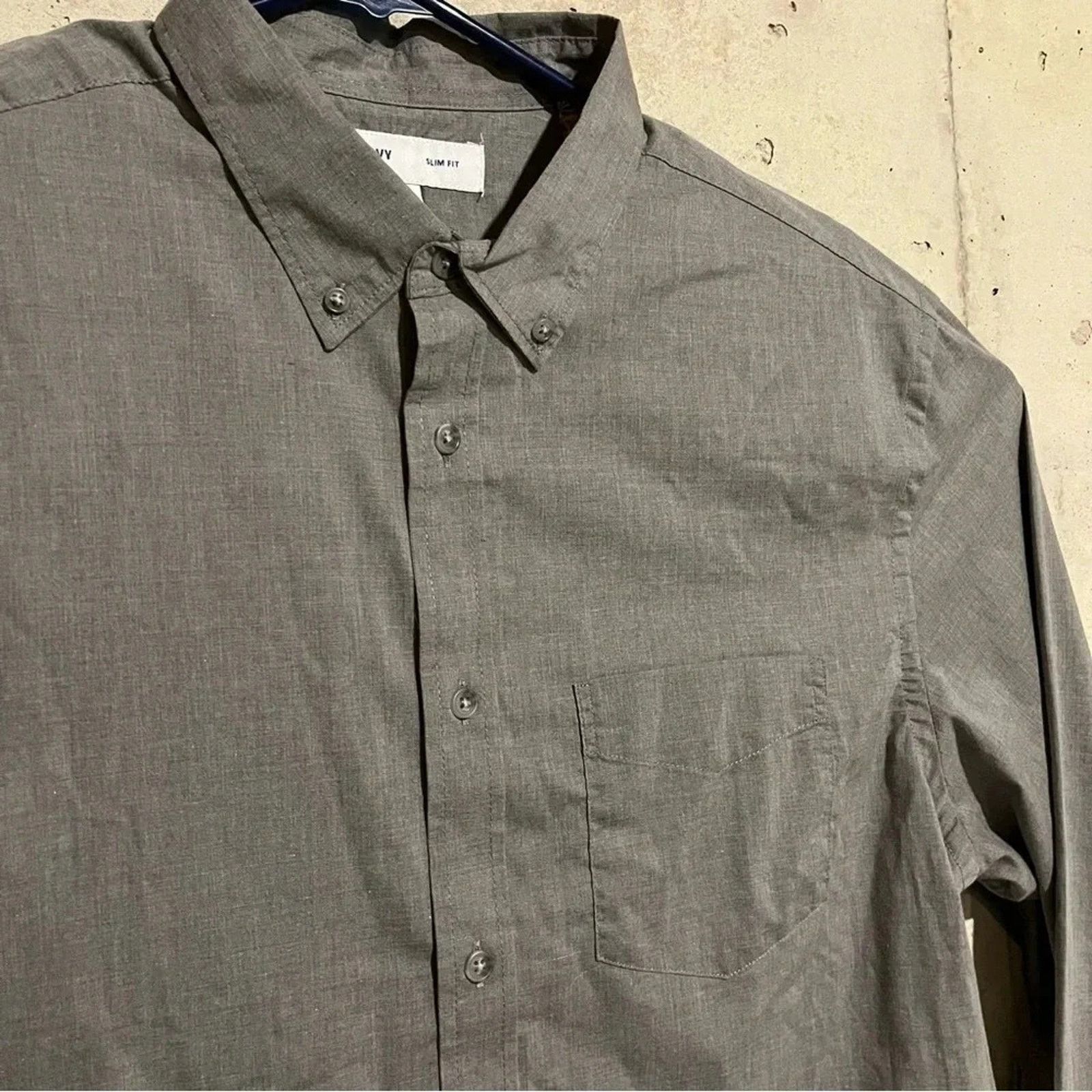 Old Navy Old Navy NWT Signature Shirt XL Grey Long Sleeve Slim Fit Size US XL / EU 56 / 4 - 2 Thumbnail