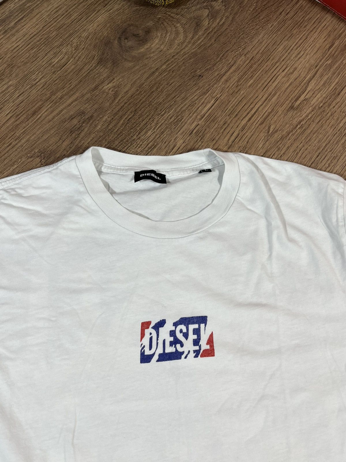 Diesel Vintage Diesel Big Logo T Shirt Size US L / EU 52-54 / 3 - 3 Thumbnail