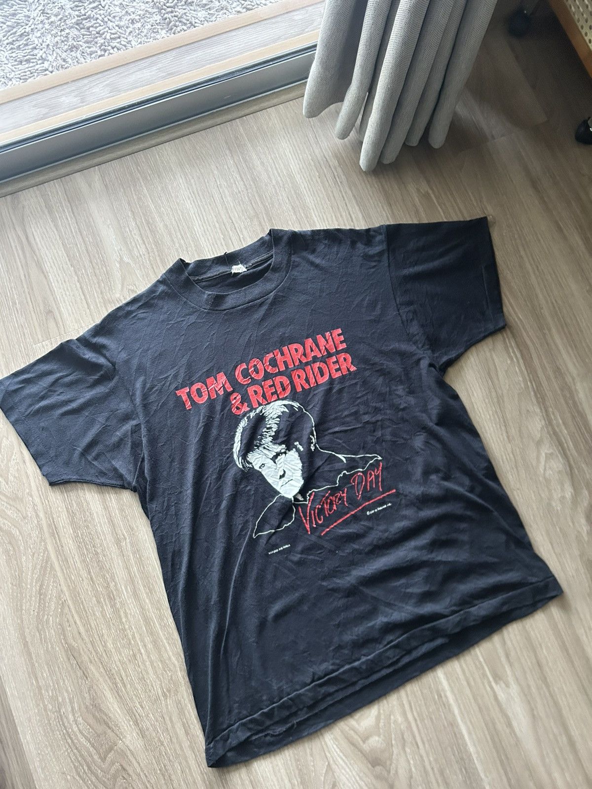 Band Tees VINTAGE 80s Tom Cochran Red Rider Day Tour Shirt Graphic Tee Size US XL / EU 56 / 4 - 2 Thumbnail