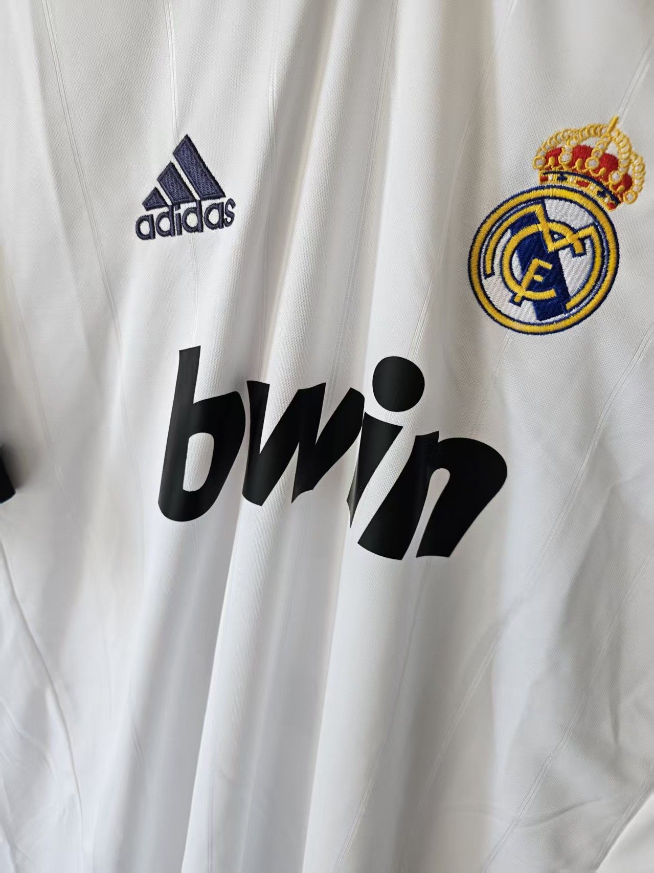 Other 2012 13 Real Madrid #8 Kaka Jersey Home Size US L / EU 52-54 / 3 - 3 Thumbnail