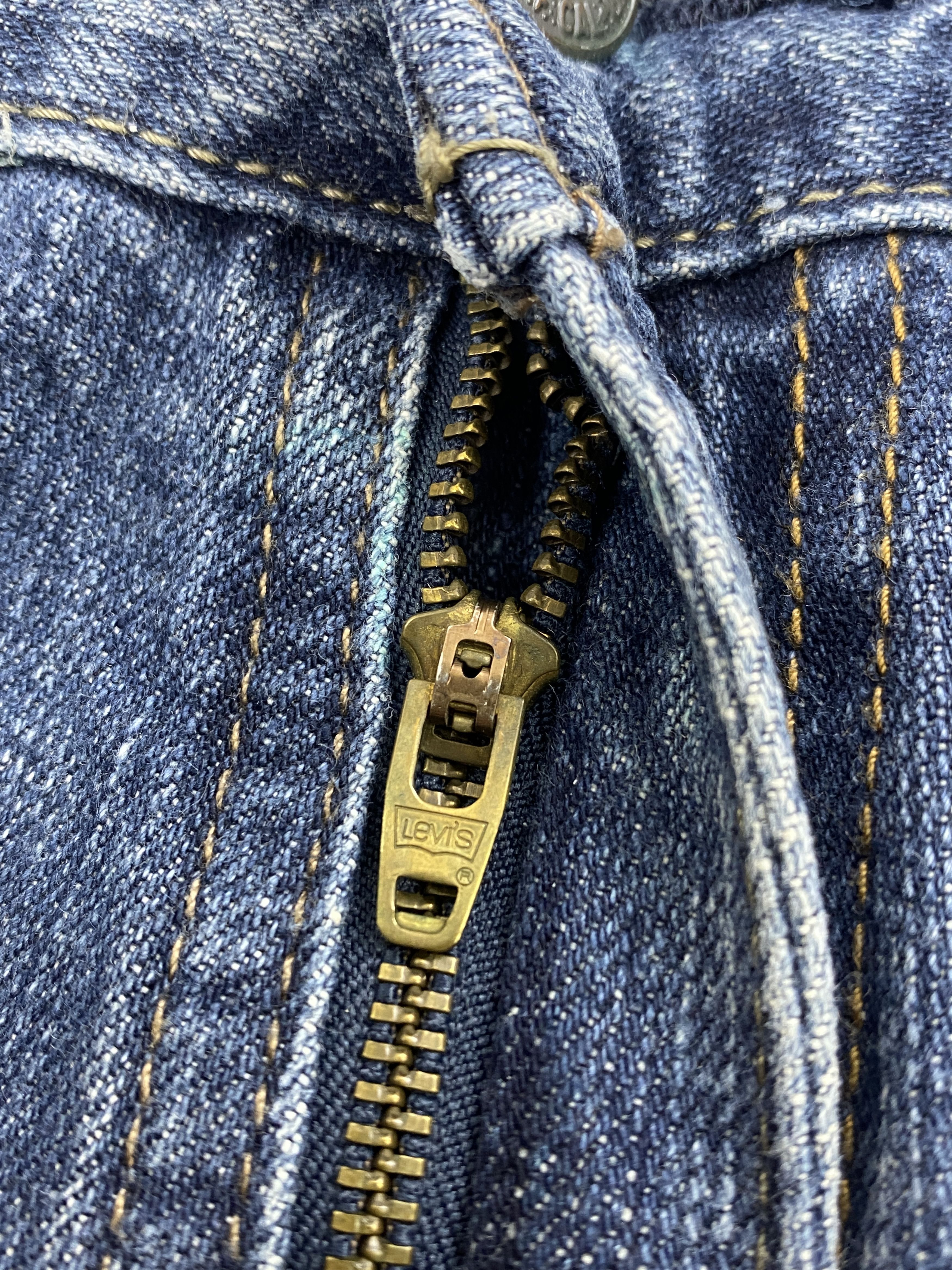 Levi's × Vintage Vintage Levi's 527 Distressed Bootcut Jeans Size US 38 / EU 54 - 9 Thumbnail