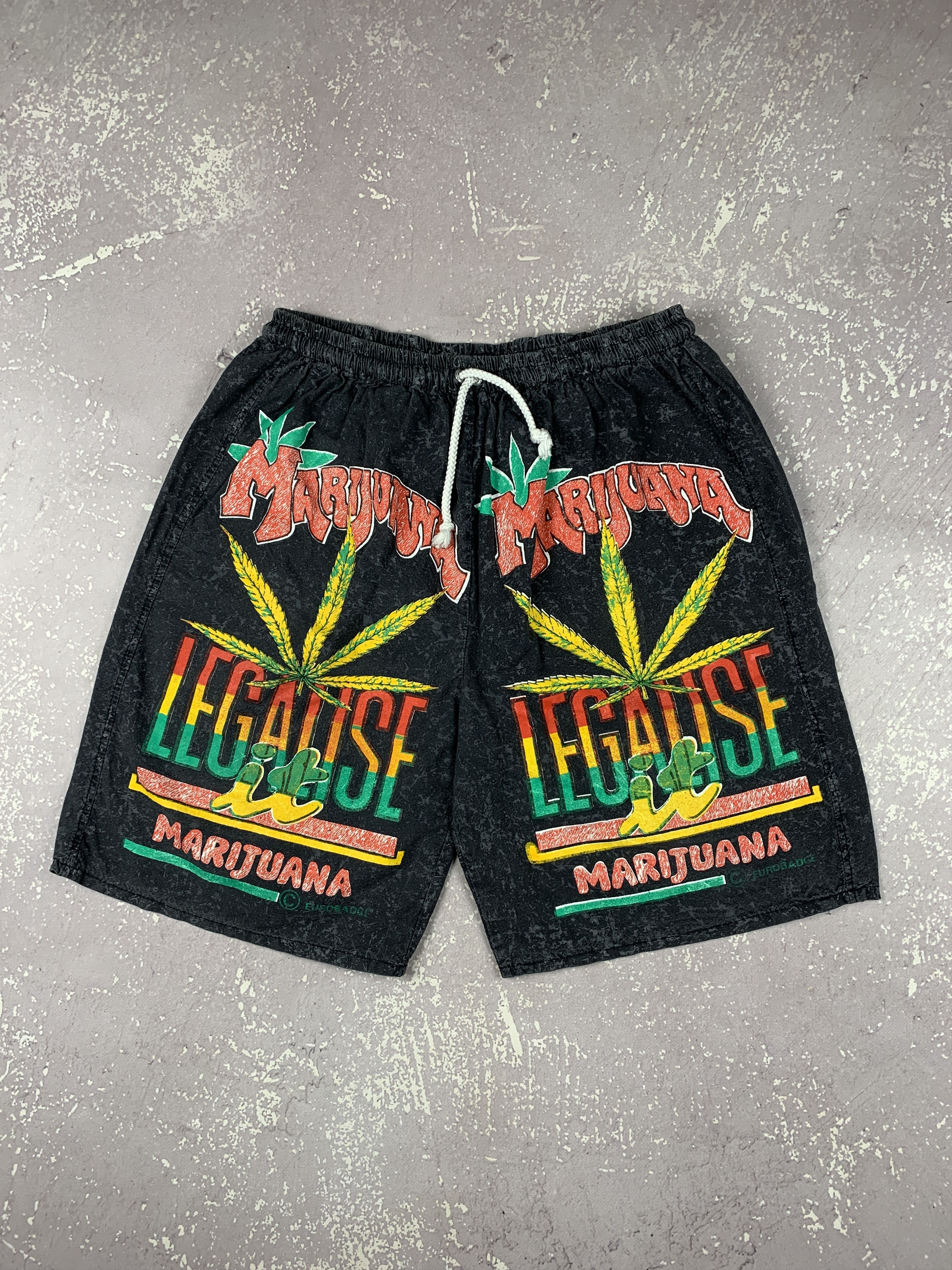 Vintage Vintage RARE Marijuana Weed 4/20 Legalize Shorts Size US 34 / EU 50 - 1 Thumbnail