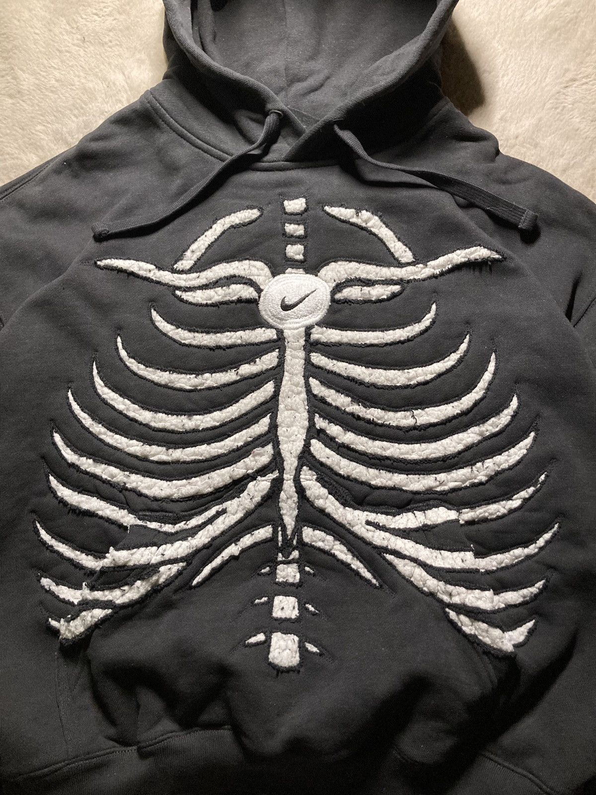 Nike ⛩️Nike Custom Hoodie Rare Y2K Punk Rock Devil Cross Hearts⛩️ Size US L / EU 52-54 / 3 - 3 Thumbnail