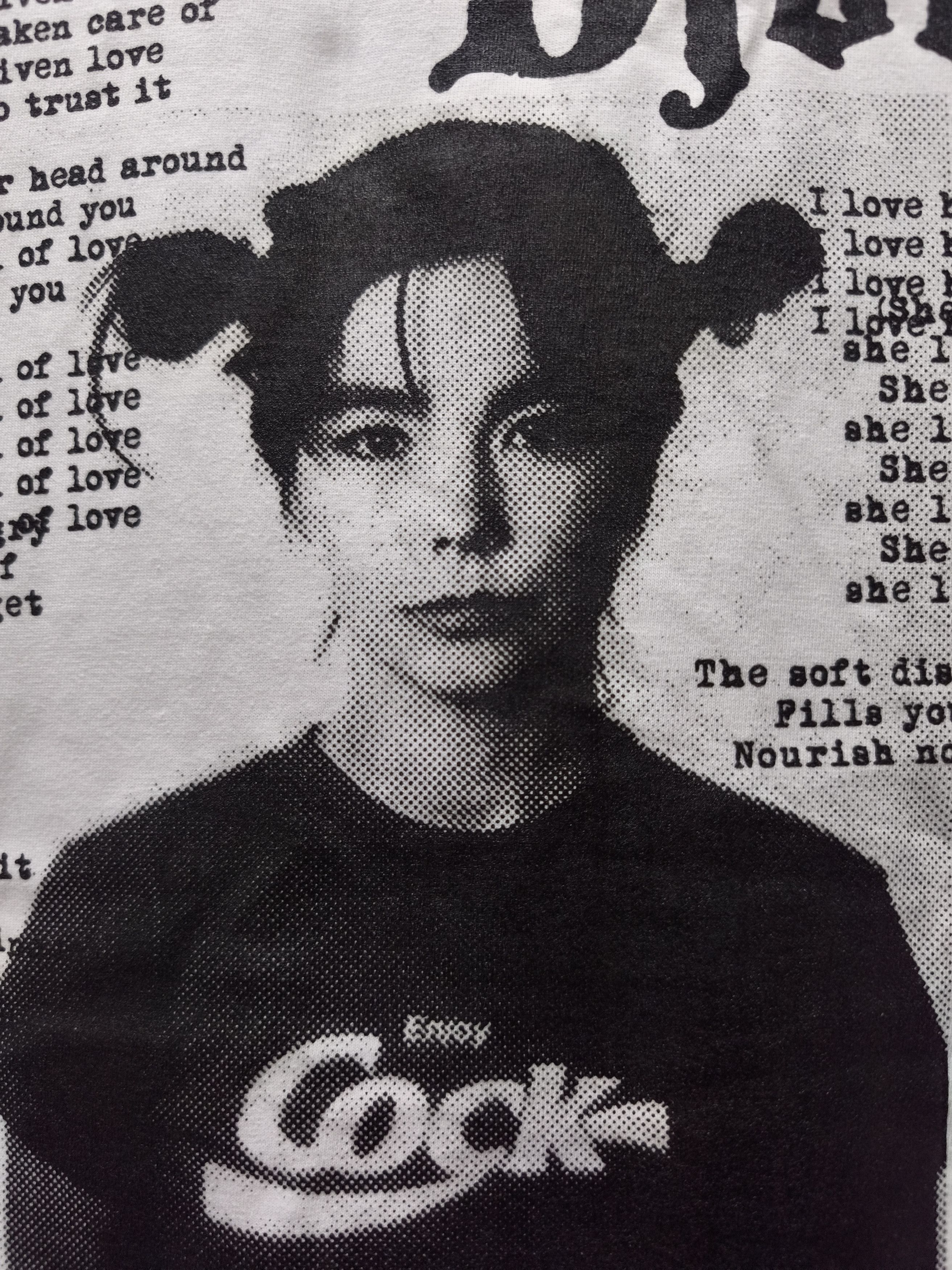 Band Tees Björk Army Of Me T-shirt Size US XL / EU 56 / 4 - 11 Thumbnail