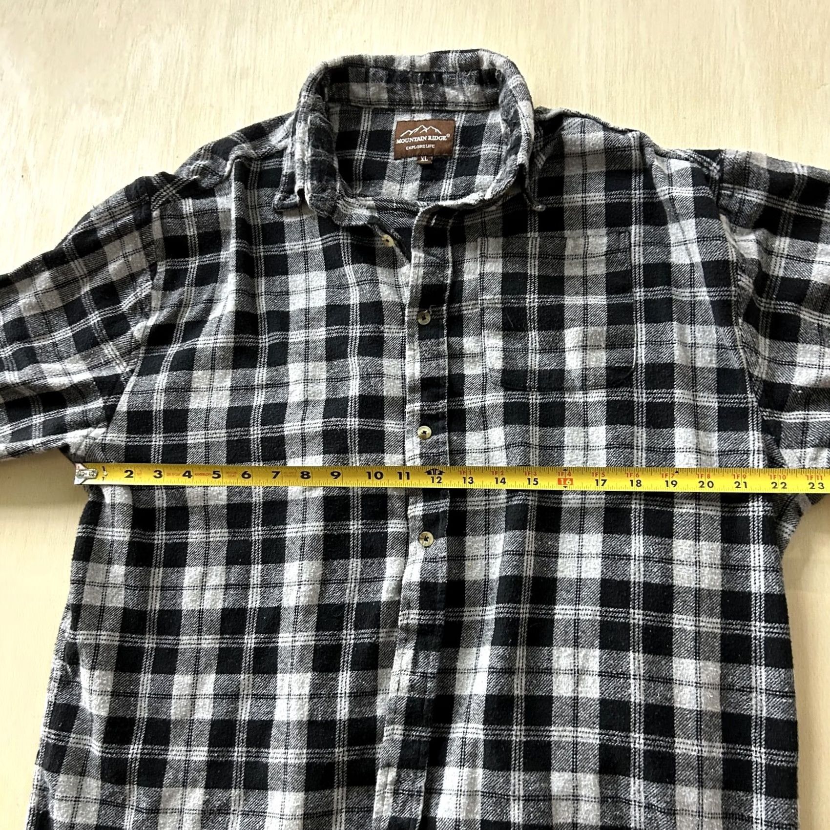 Vintage Mountain Ridge Flannel Shirt Mens XL Black Gray Plaid Long Sleeve Button Up Size US XL / EU 56 / 4 - 5 Thumbnail