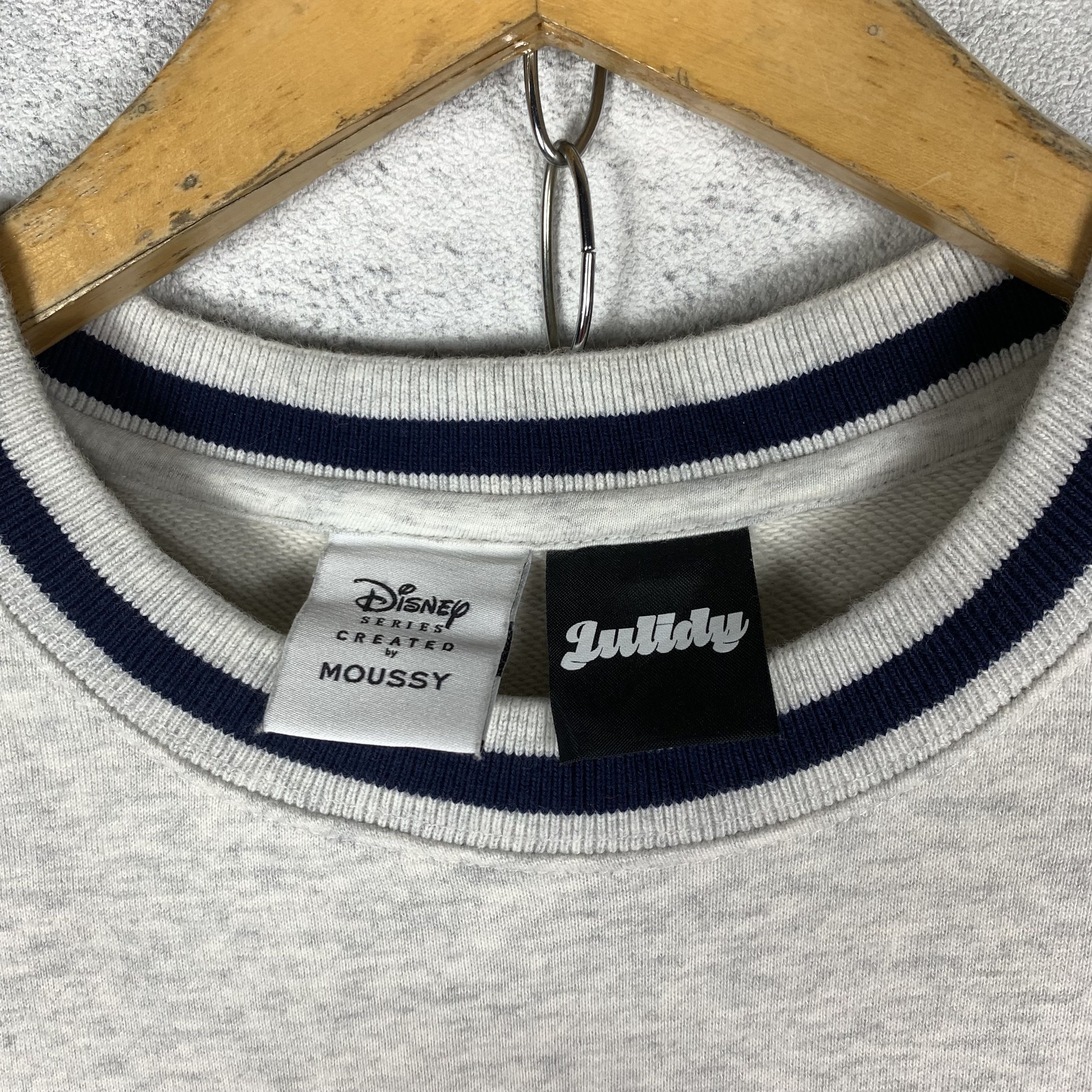 Disney DIsney Mickey Mouse Sweatshirt Crewneck Size US M / EU 48-50 / 2 - 4 Thumbnail