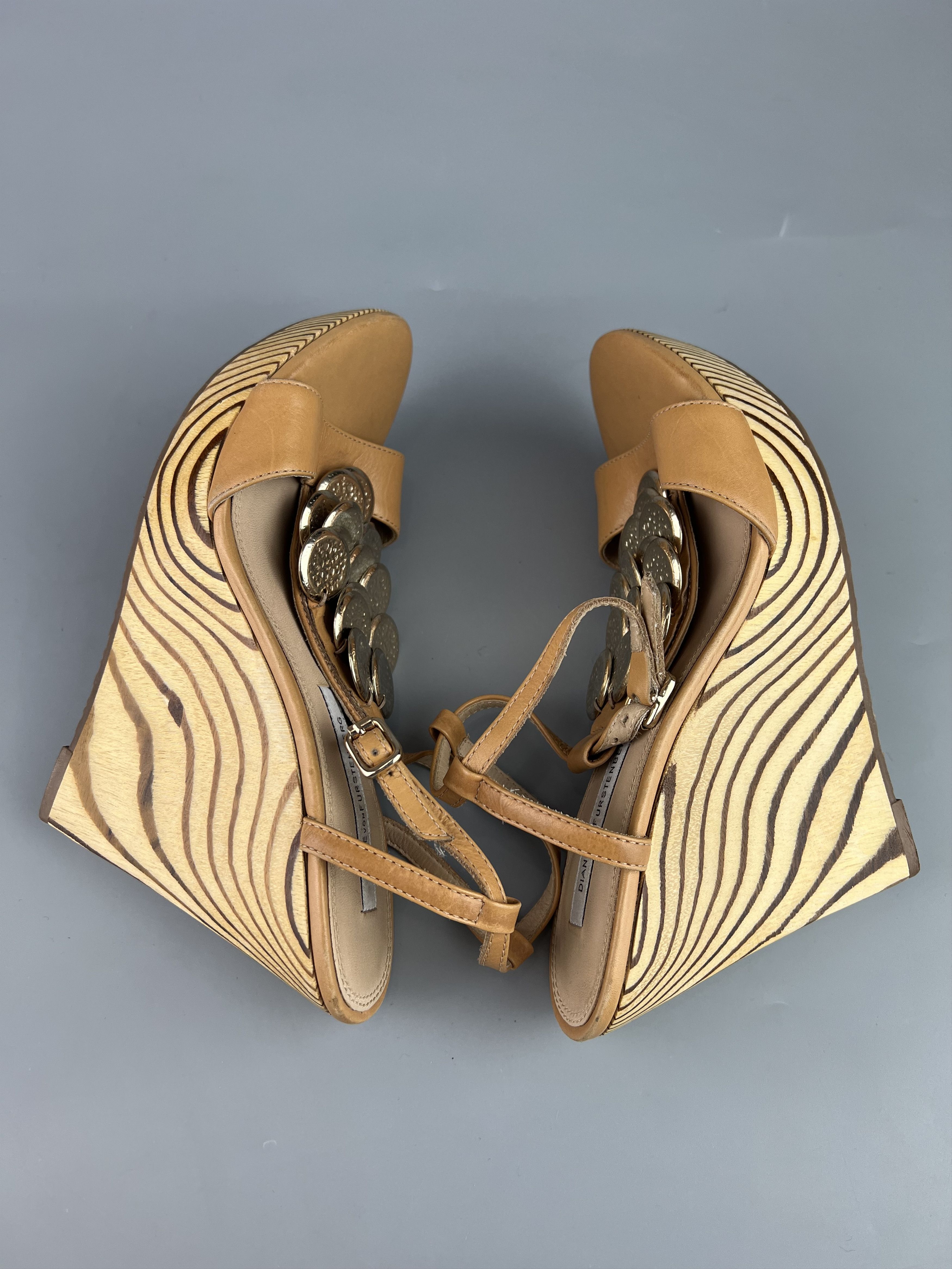 Diane von Furstenberg Diane Von Furstenberg Platform Wedge Wood Heels Size 7 Size US 7 / IT 37 - 5 Thumbnail