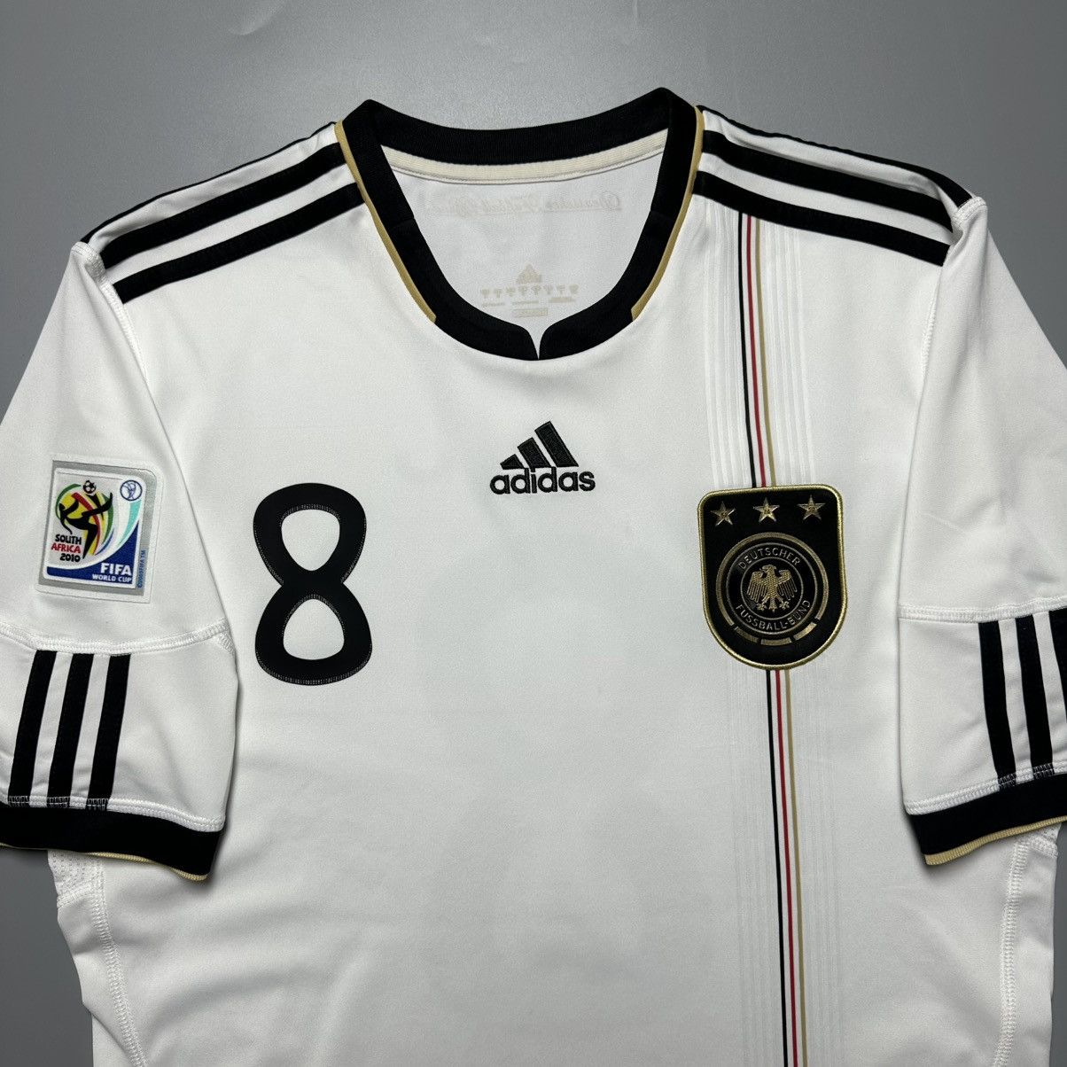 Vintage GERMANY ADIDAS 2010 WORLD CUP FOOTBALL JERSEY #8 OZIL Size US M / EU 48-50 / 2 - 4 Thumbnail