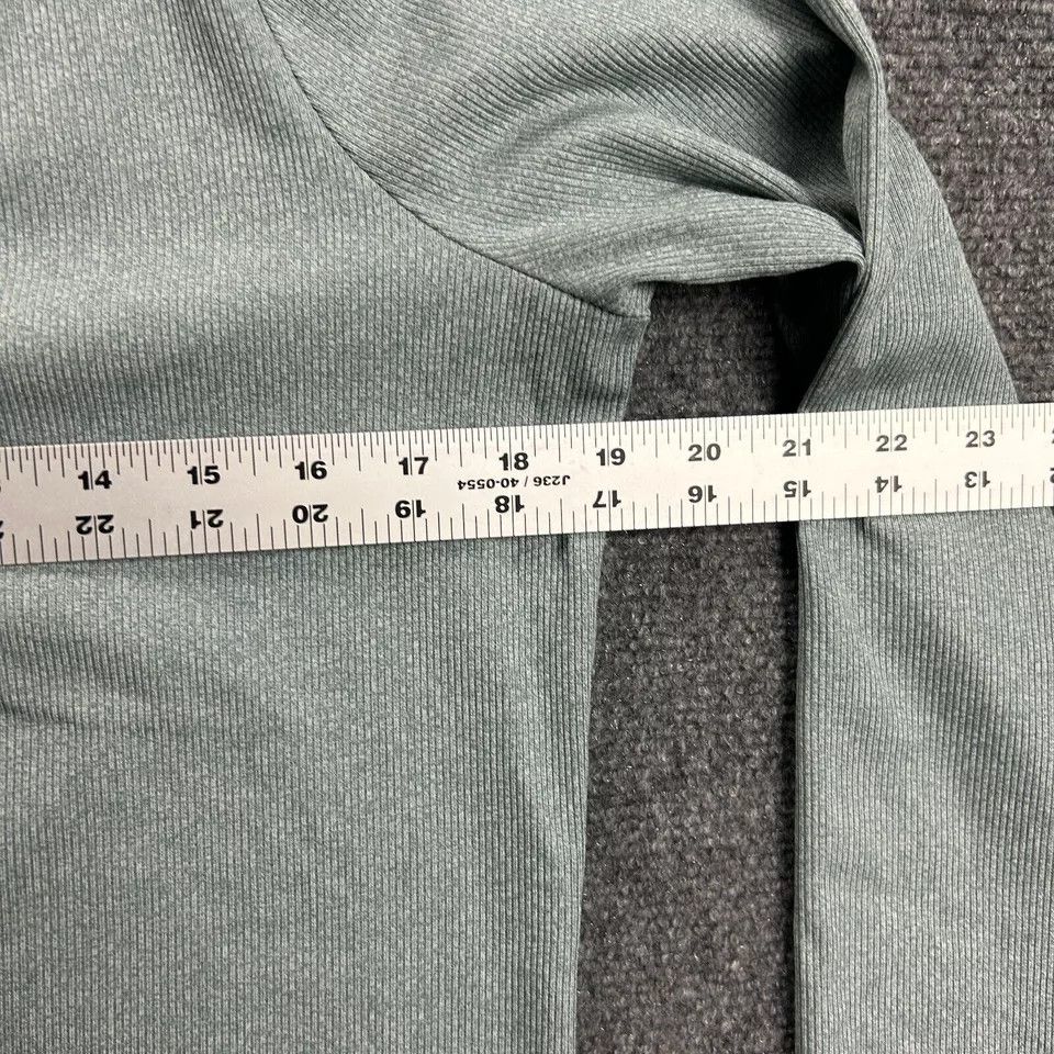 Athleta Athleta Top Womens Large V-Neck Henley Casual Long Sleeve Size L / US 10 / IT 46 - 4 Thumbnail