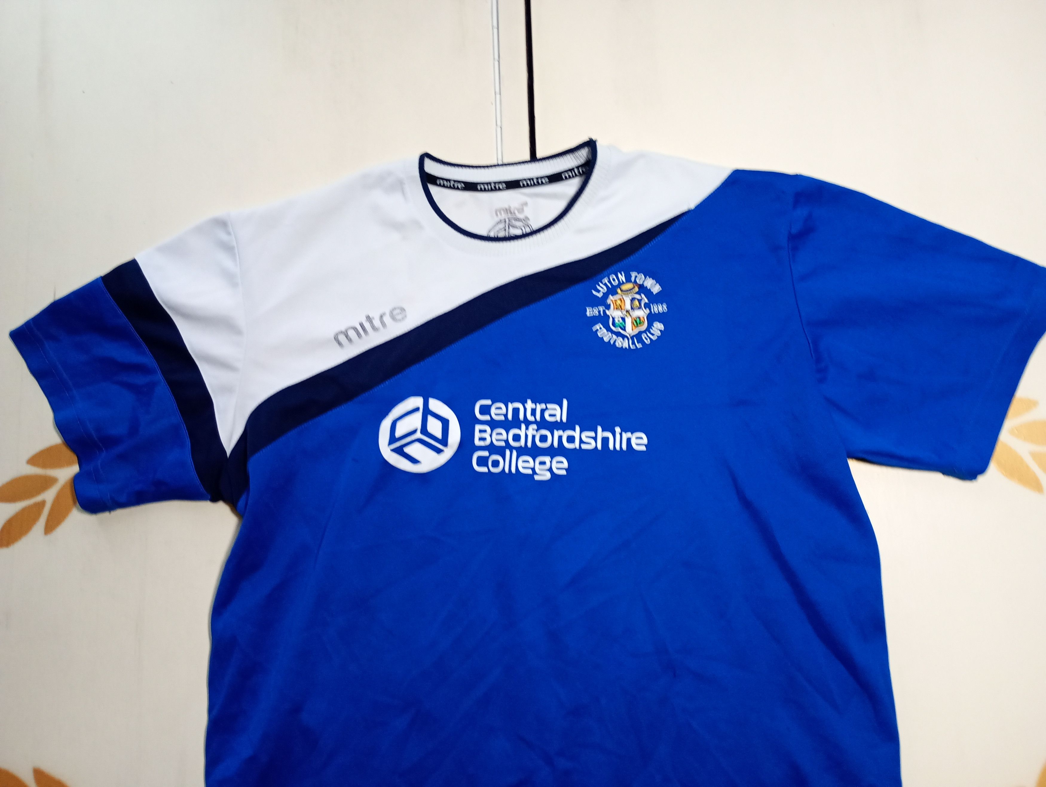 Vintage Mitre Luton Town FC Jersey Y2K Size US L / EU 52-54 / 3 - 4 Thumbnail