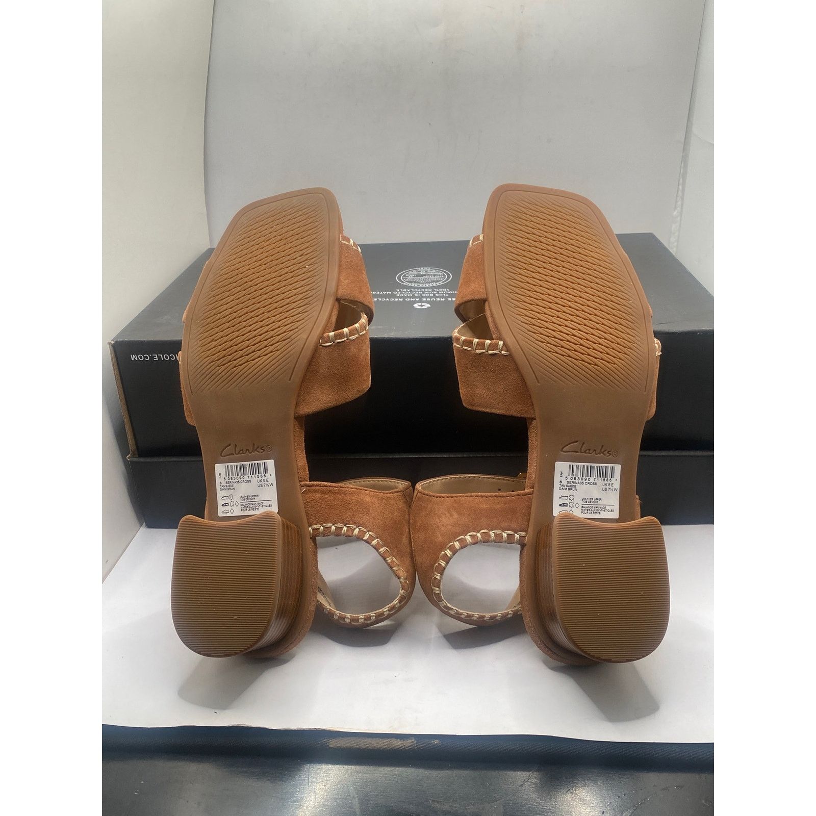 Clarks Clarks Signature Serina35 Cross Suede Sandals Size 7.5 Size US 7.5 / IT 37.5 - 6 Thumbnail