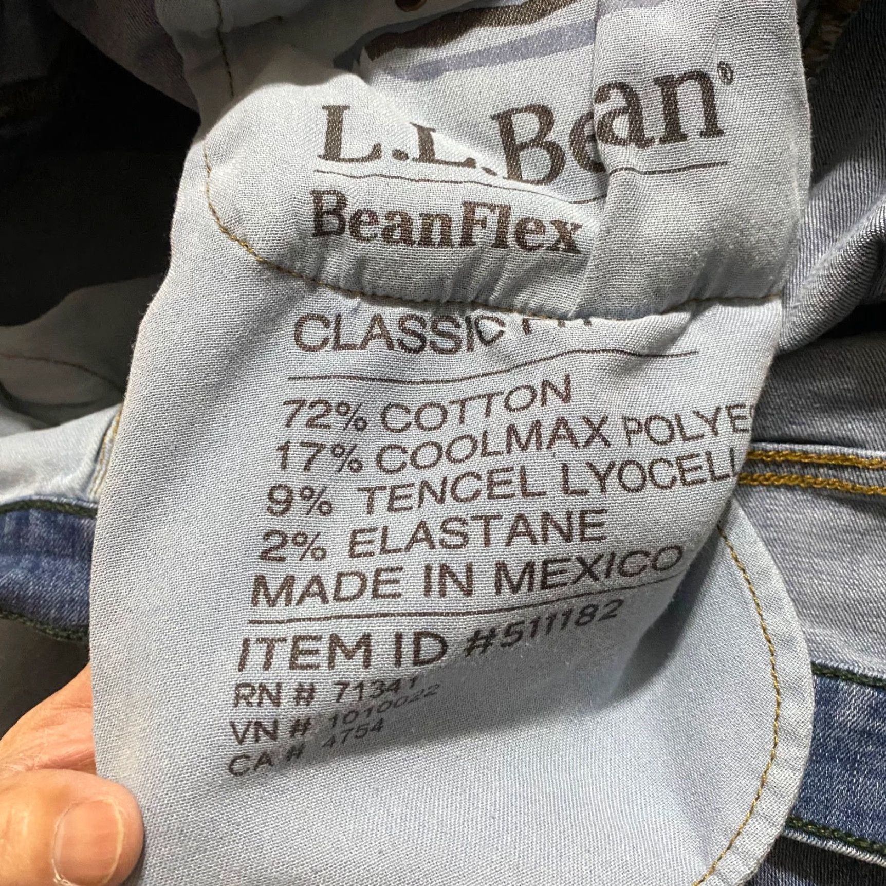 Vintage L.L. Bean Jeans Mens 40x30 Blue Denim Straight Medium Wash Mid Rise Classic Shirt Mens Size: 40 Regular Blue Jeans Straight 5-Pocket Design Mens 40x30 Size US 40 / EU 56 - 3 Thumbnail