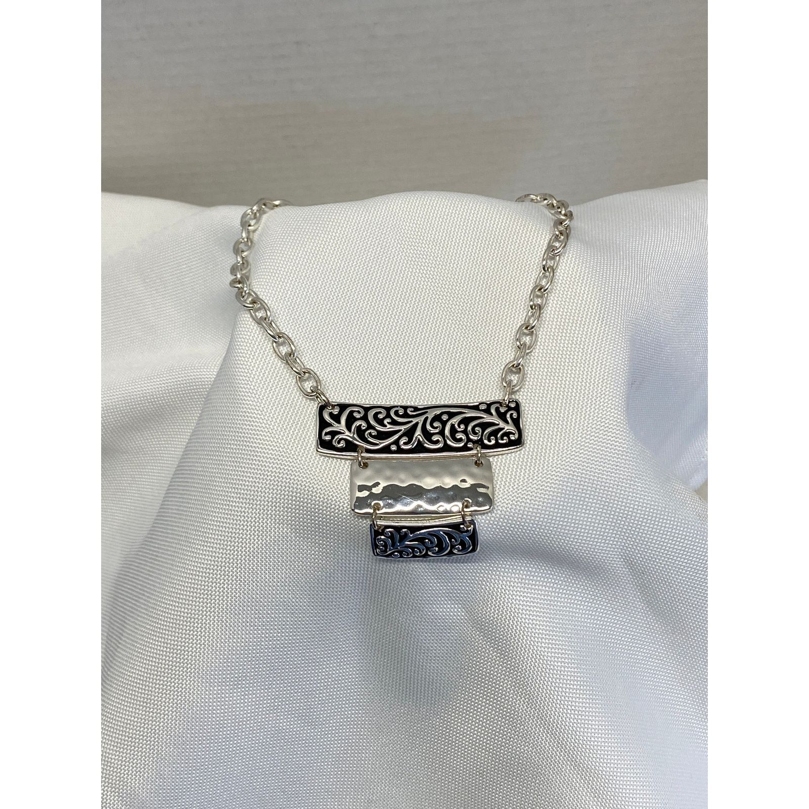 non Silver Tone Geometric Pendant Necklace Black Enamel Size ONE SIZE - 1 Thumbnail