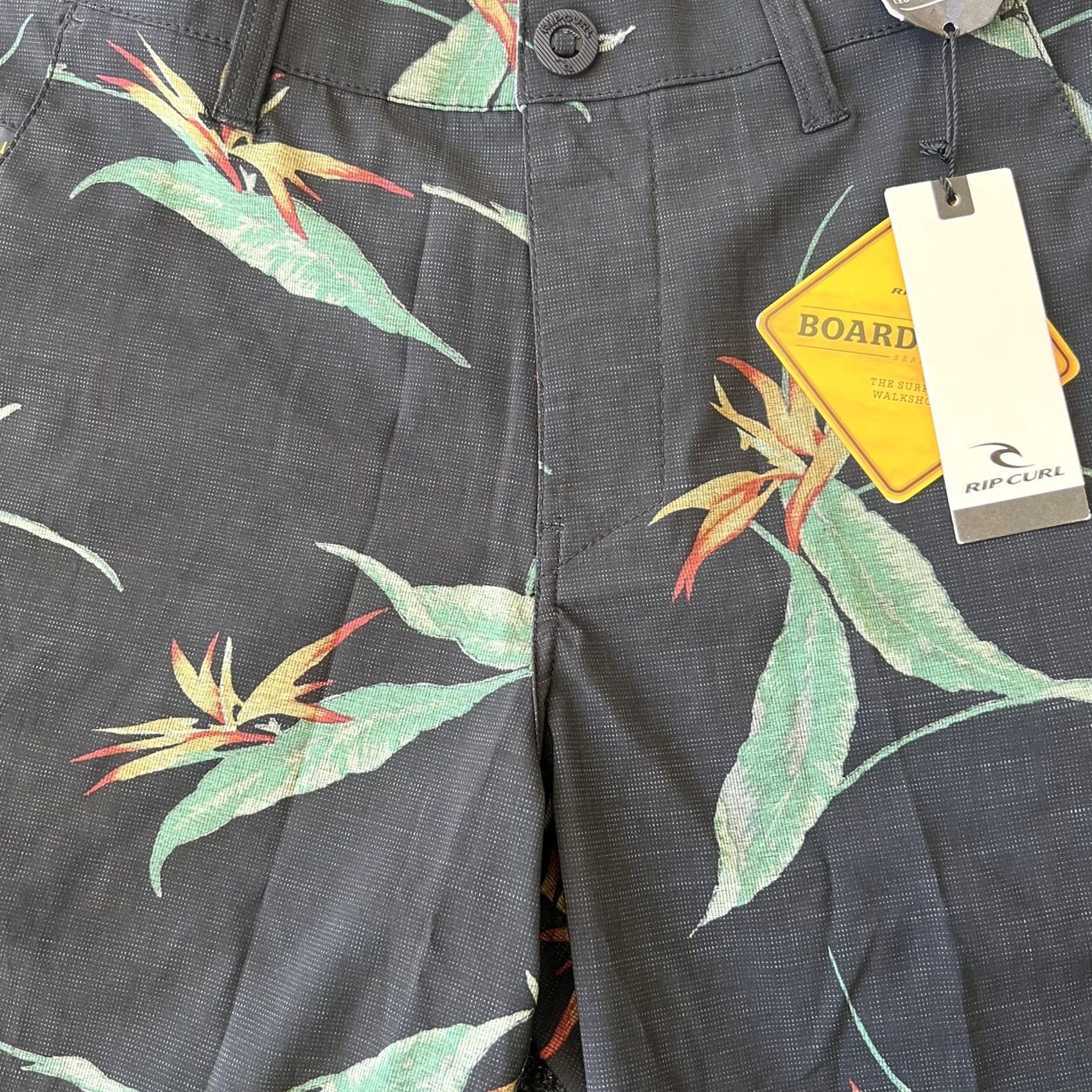 Rip Curl Rip Curl Boardwalks Shorts Mens 28 Black Floral Bird Paradise Surfer Walkshort Size US 28 / EU 44 - 2 Thumbnail