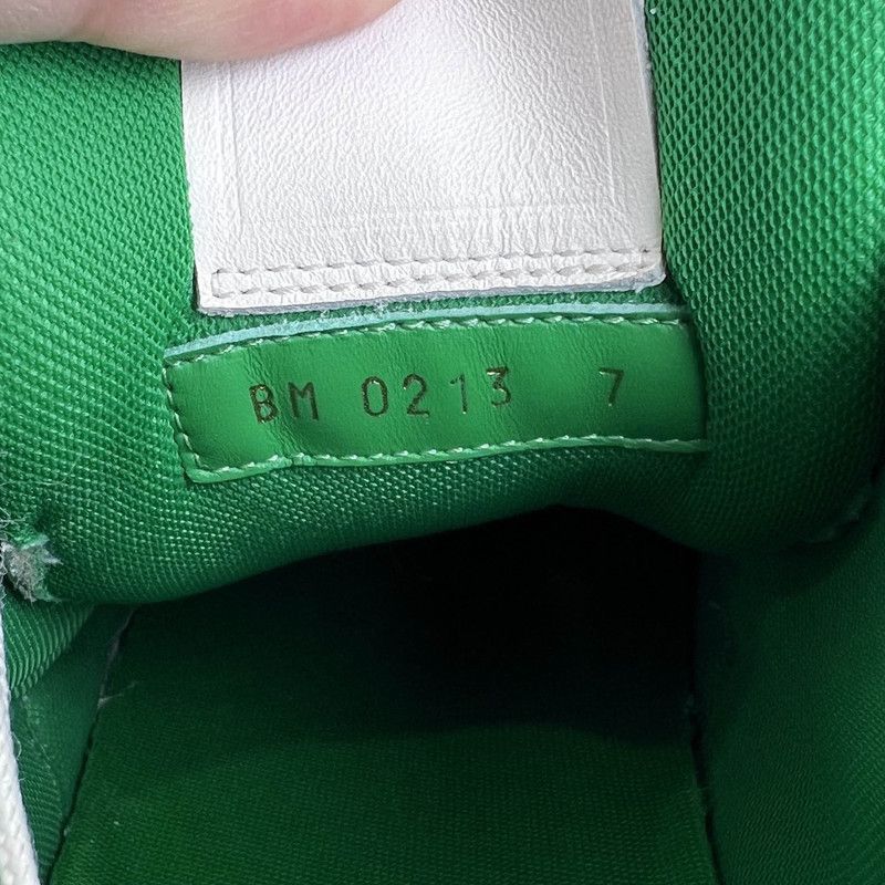 Louis Vuitton Louis Vuitton Trainer Sneakers in White and Green -2508 Size US 8 / EU 41 - 5 Thumbnail