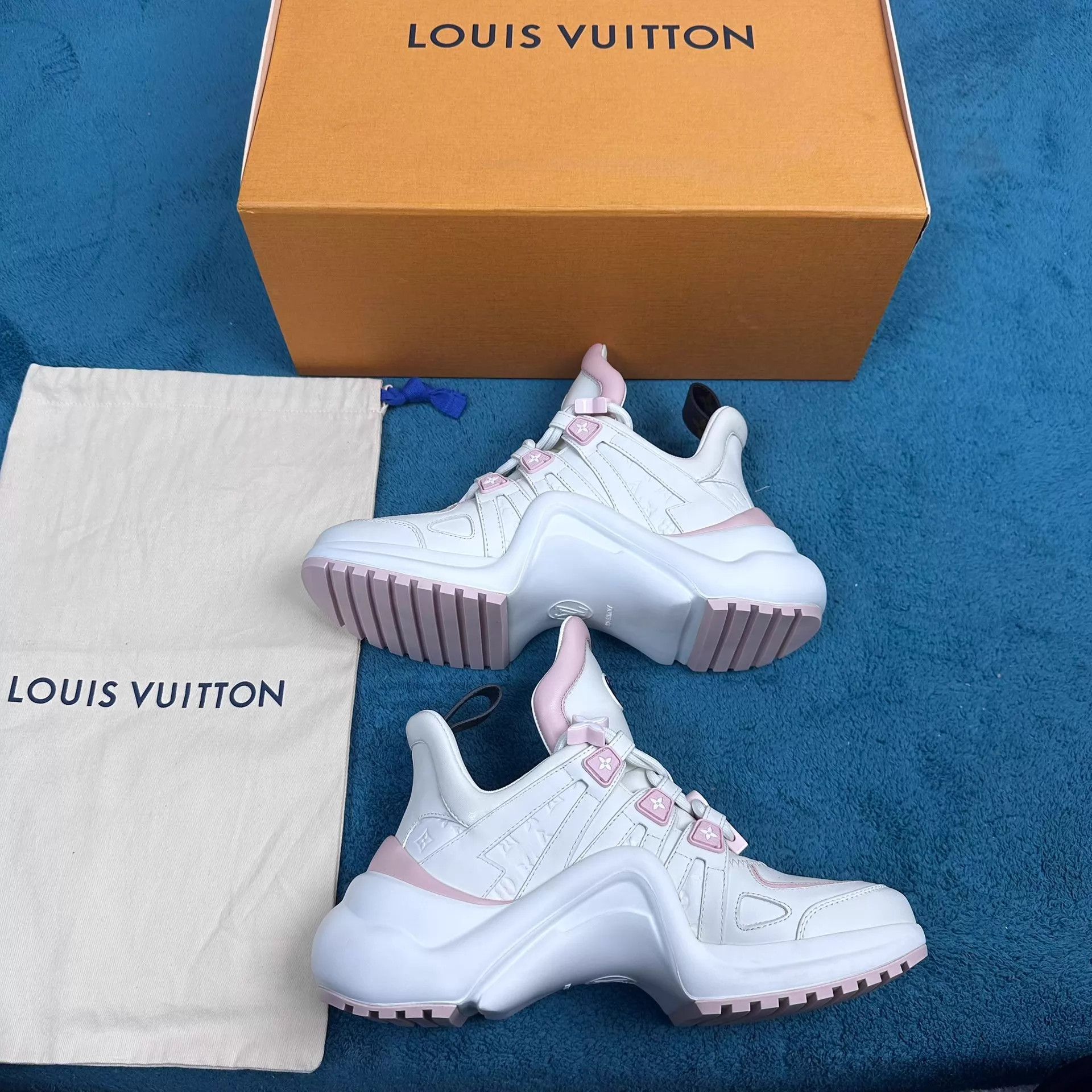 Louis Vuitton LV Archlight 1.0 Sunflower Charm White/Pink 36.5 Size US 6 / IT 36 - 3 Thumbnail