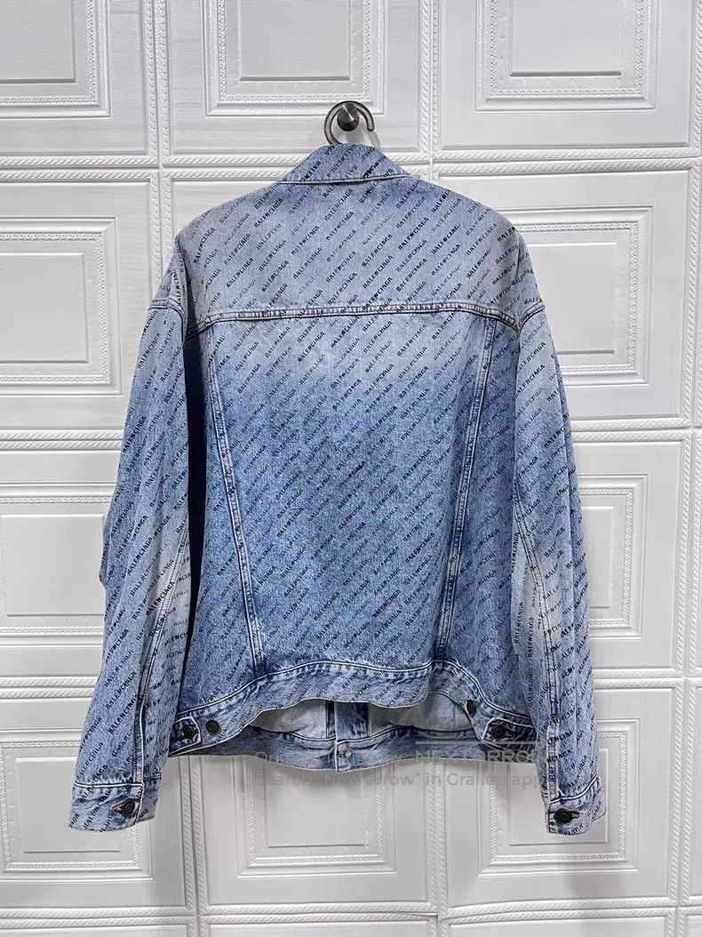 Balenciaga Balenciaga Fully printed logo long sleeve denim jacket Size US M / EU 48-50 / 2 - 2 Thumbnail
