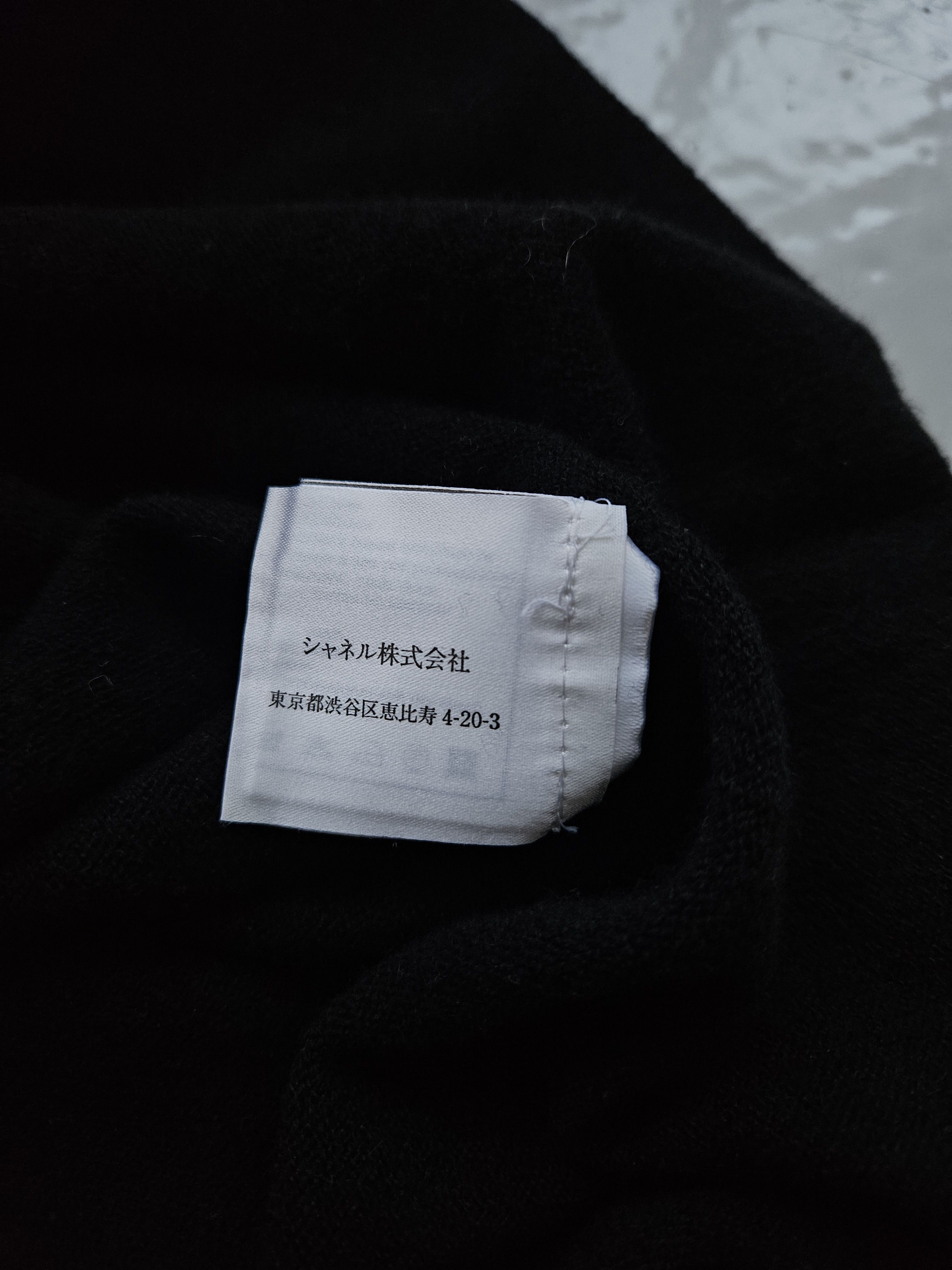 Chanel AW2001 Chanel logo plate cashmere blend turtleneck Size M / US 6-8 / IT 42-44 - 16 Thumbnail