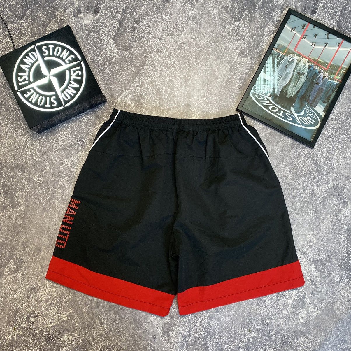 Vintage Vintage Manchester United Small Logo Offical team shorts Size US 34 / EU 50 - 9 Thumbnail