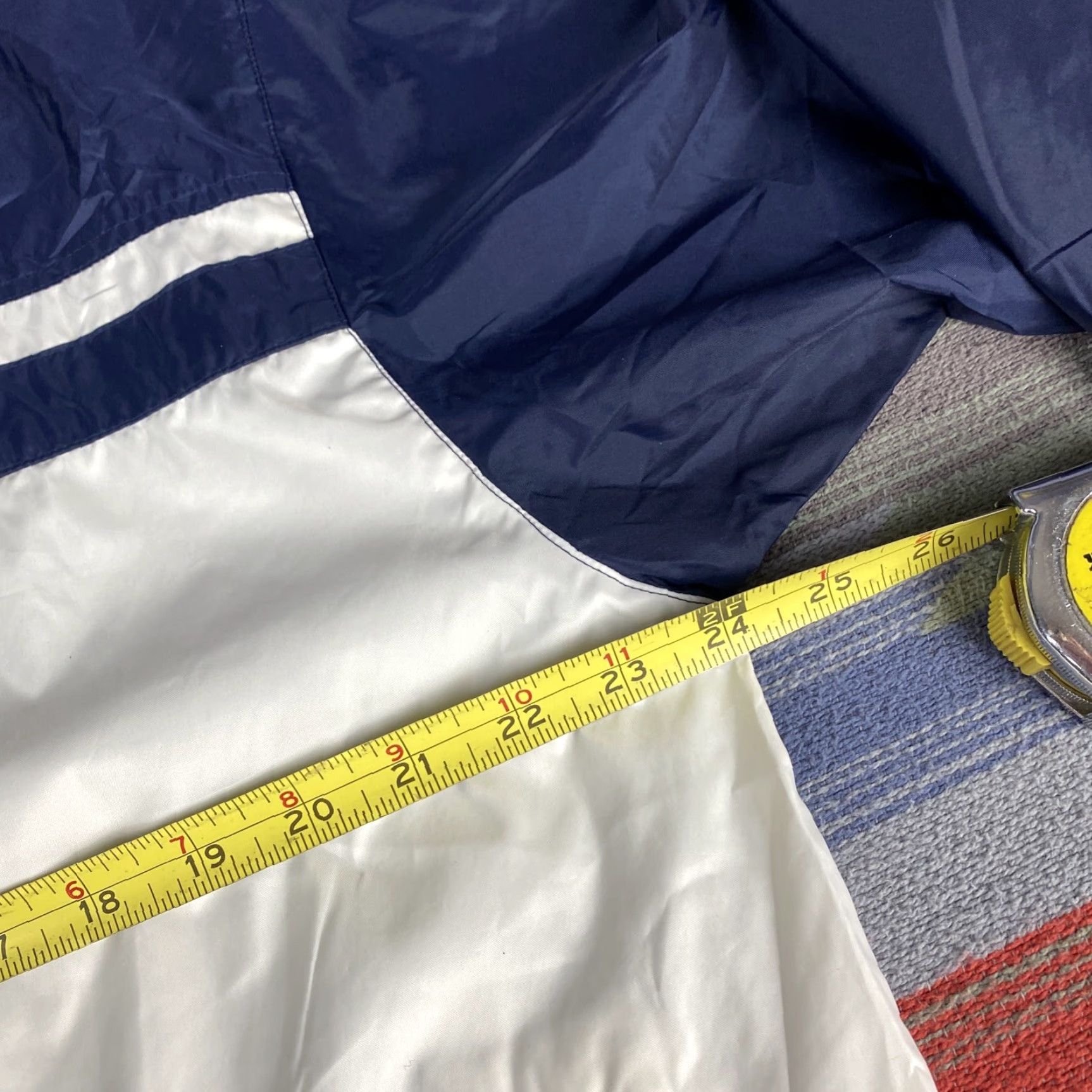 Nike VINTAGE Nike Air Windbreaker Jacket 90s Sz M White & Blue Mens/Womens Size US M / EU 48-50 / 2 - 6 Thumbnail