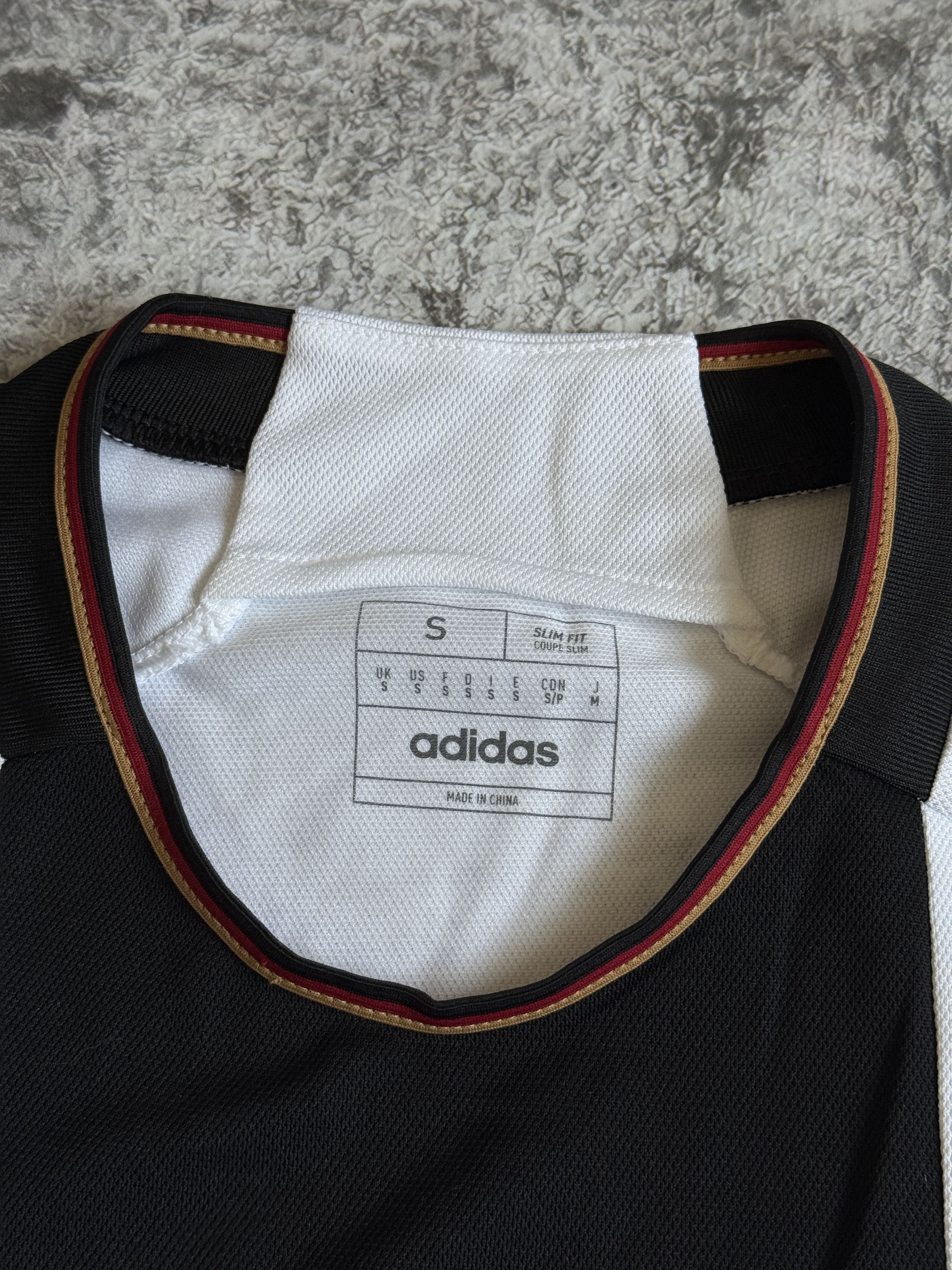 Adidas GERMANY 22/23 SHIRT JERSEY FOOTBALL SOCCER ADIDAS S Size US S / EU 44-46 / 1 - 3 Thumbnail