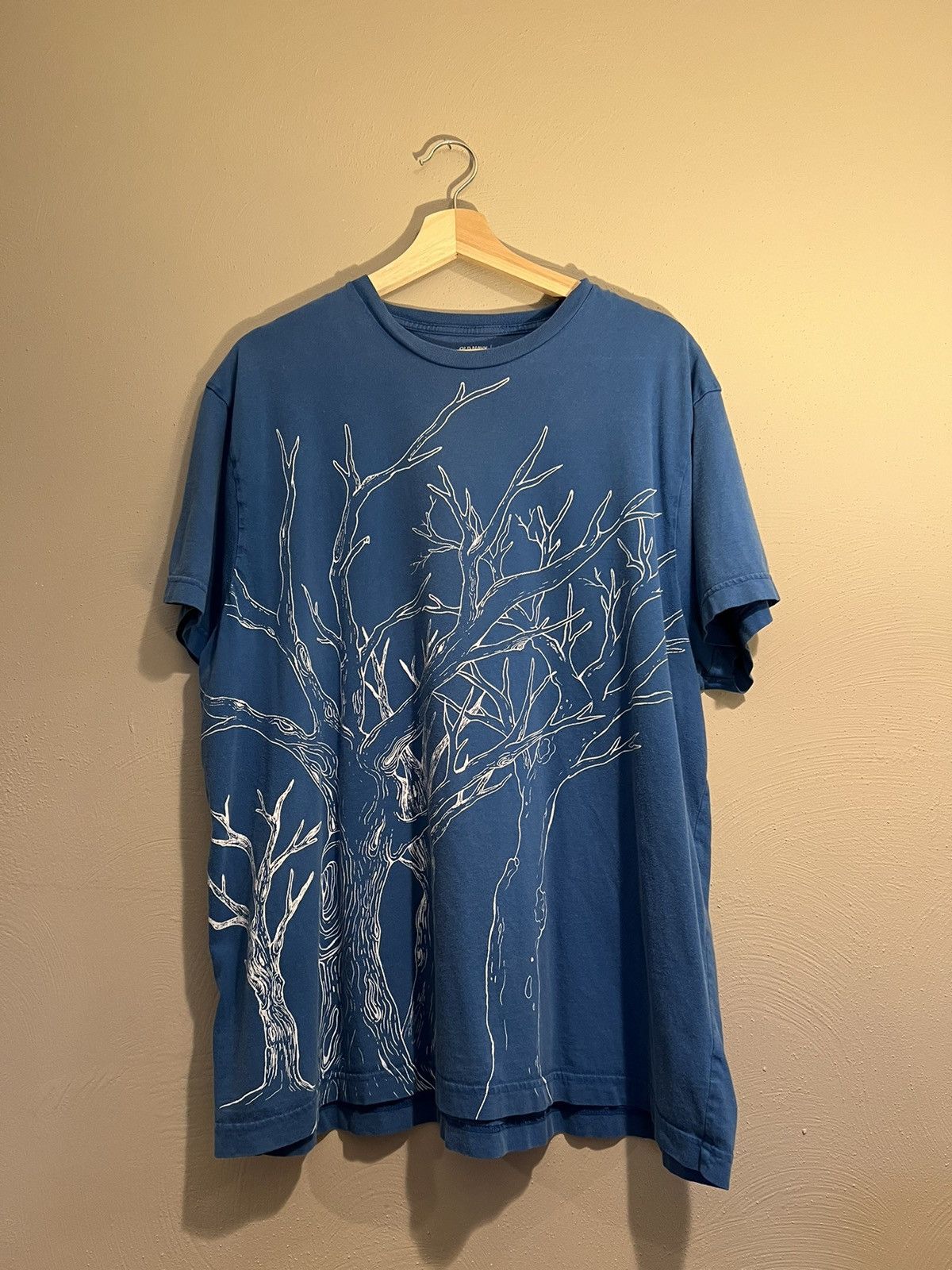 Old Navy Rare Tree Graphic T-Shirt Size US XXL / EU 58 / 5 - 1 Thumbnail