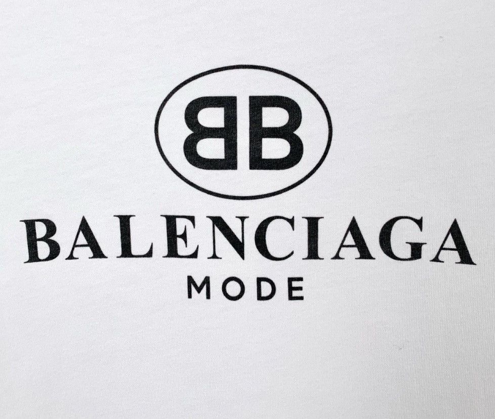 Balenciaga Balenciaga logo lock print round neck white cotton short s Size US L / EU 52-54 / 3 - 4 Thumbnail