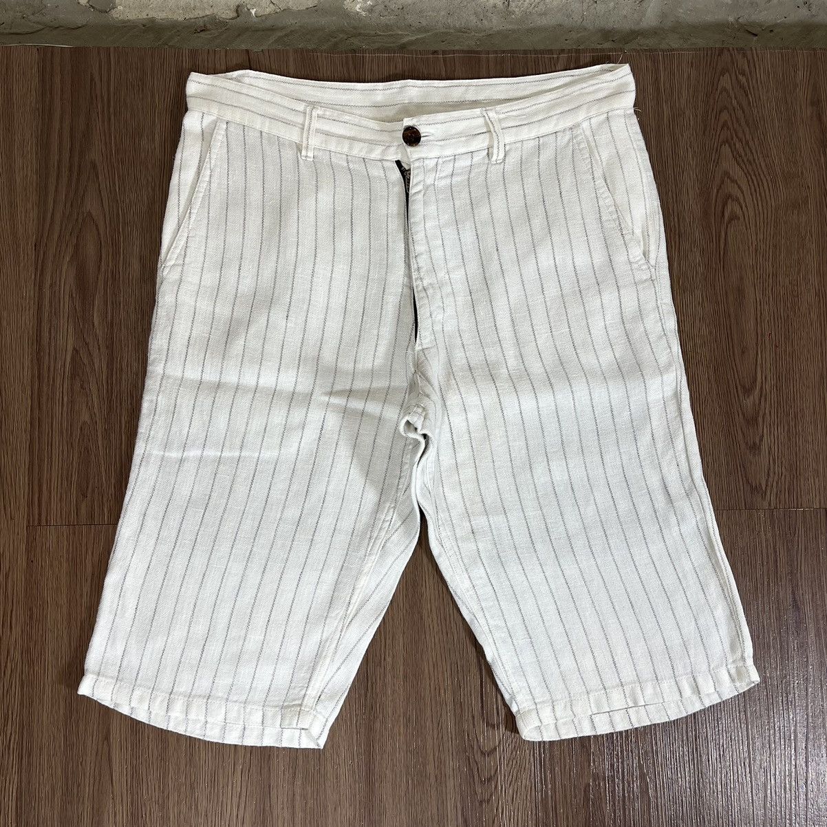 Shellac Shellac Pinstripe White Shorts Size US 30 / EU 46 - 1 Thumbnail