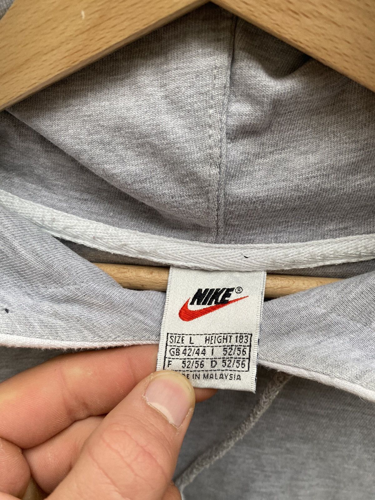 Nike × Vintage Vintage Nike Big Embroidered Swoosh Logo Hoodie Size US L / EU 52-54 / 3 - 3 Thumbnail