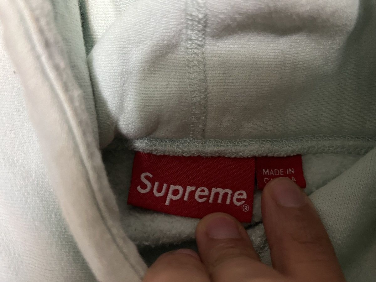 Supreme Supreme F/W17 Ice Blue Box Logo Hoodie size Large Size US L / EU 52-54 / 3 - 5 Thumbnail