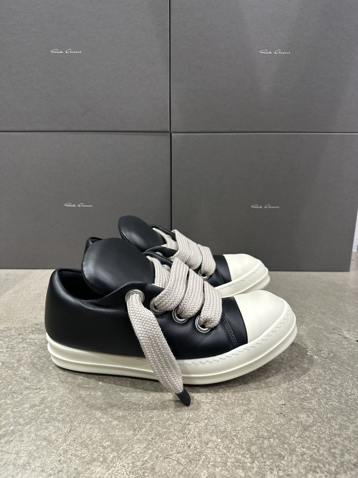 Rick Owens RICK OWENS - Jumbo Lace Low Black Milk | Grailed