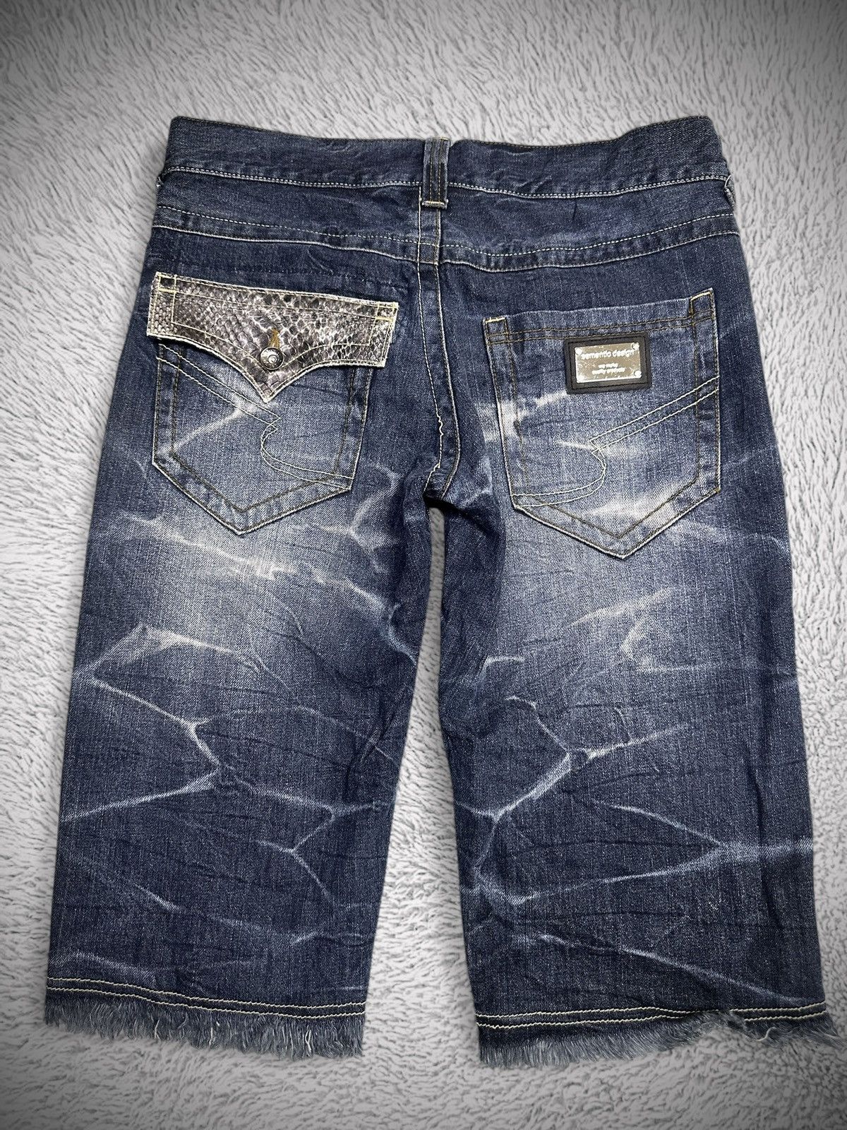 Japanese Brand rare 2000s semantic design python skin short denim jeans Size US 32 / EU 48 - 7 Thumbnail
