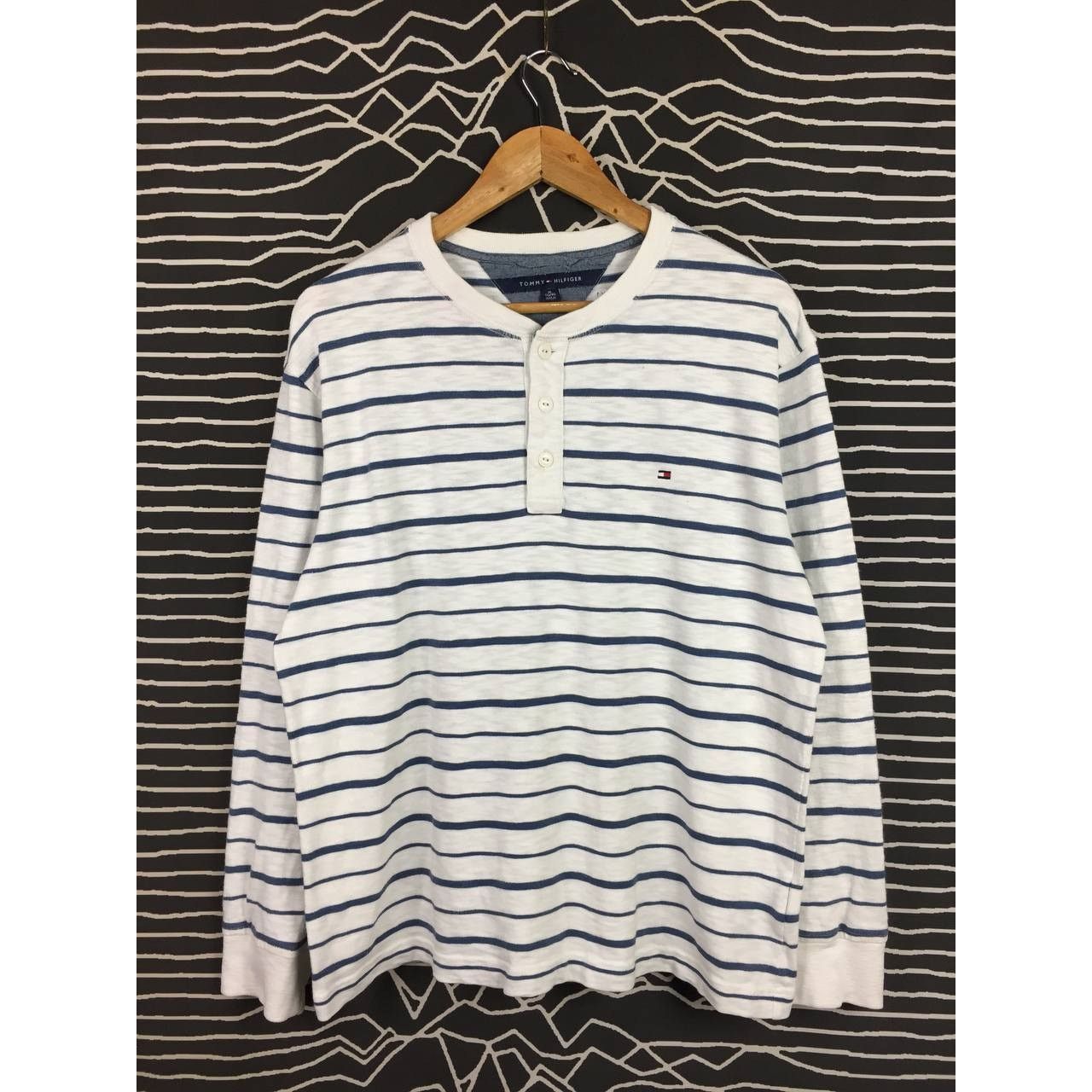 Tommy Hilfiger × Vintage Tommy Hilfiger Small Logo Henley Neck Longsleeve Tee Size US XL / EU 56 / 4 - 1 Thumbnail